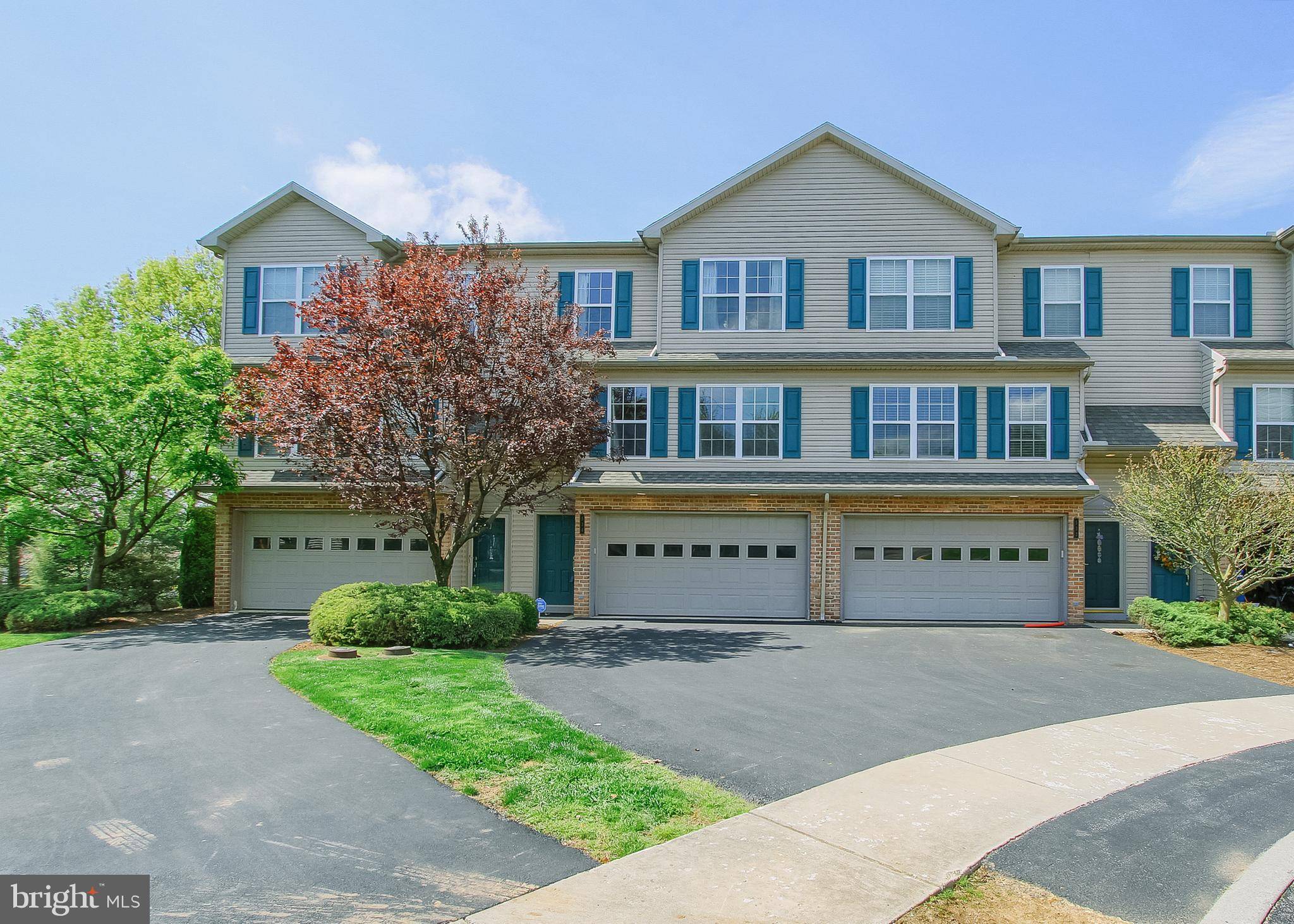 Mechanicsburg, PA 17055,534 MEADOWCROFT CIR