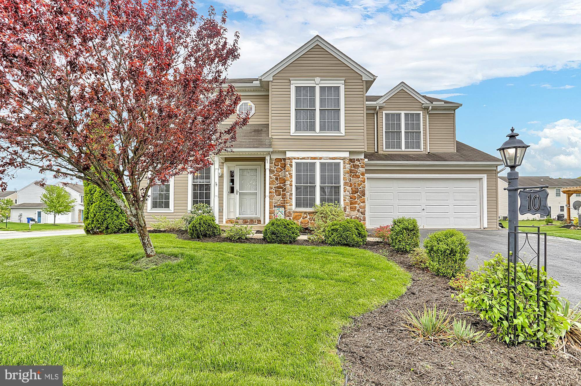 York, PA 17404,10 HEATHER WAY