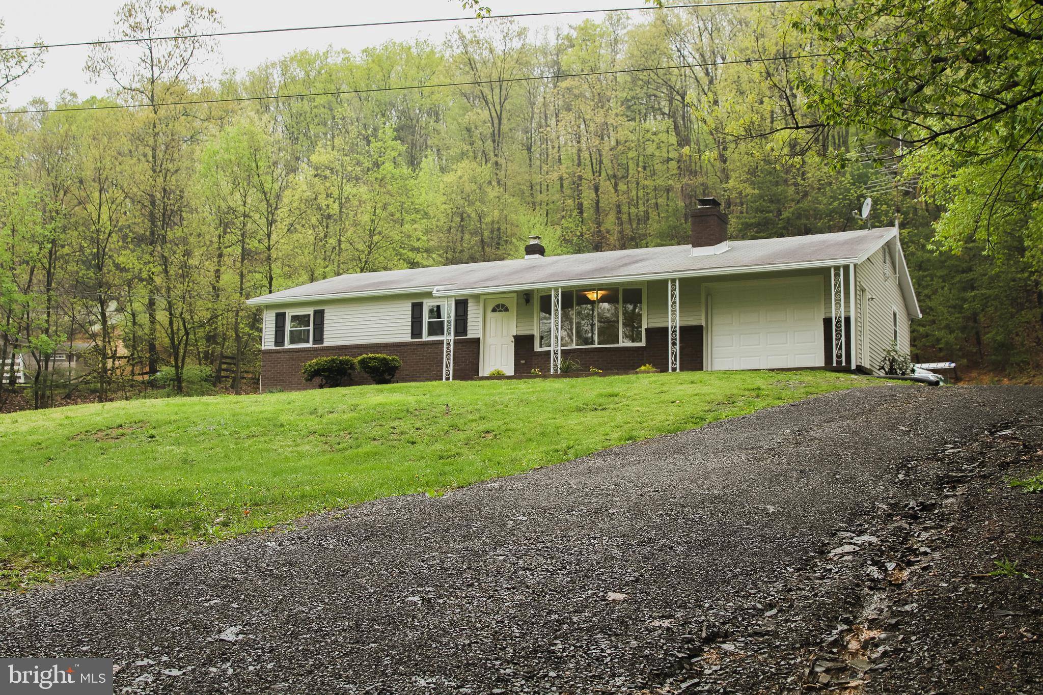 Duncannon, PA 17020,70 PARADISE RD