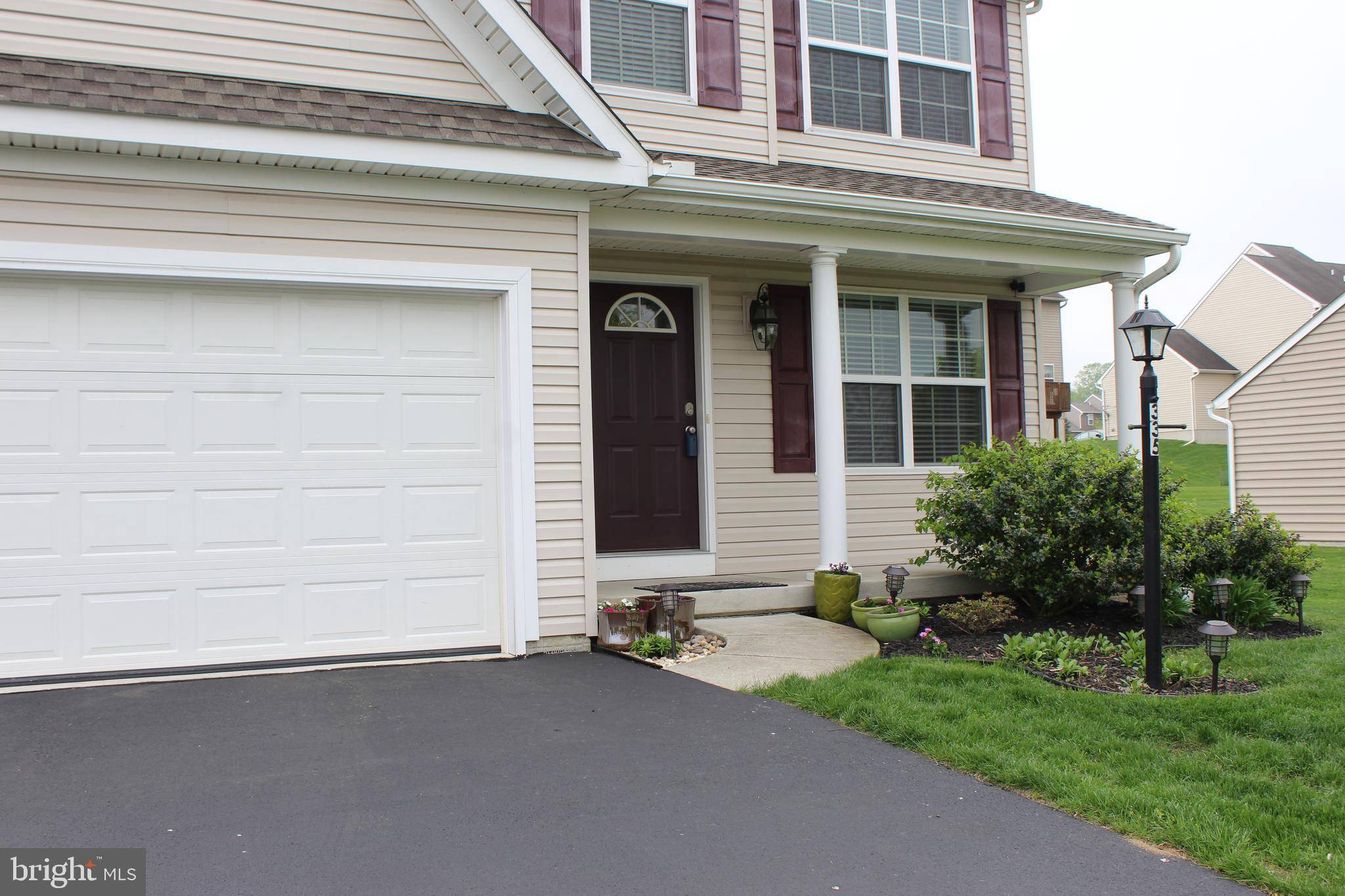 Leola, PA 17540,335 WILLOW DELL LN