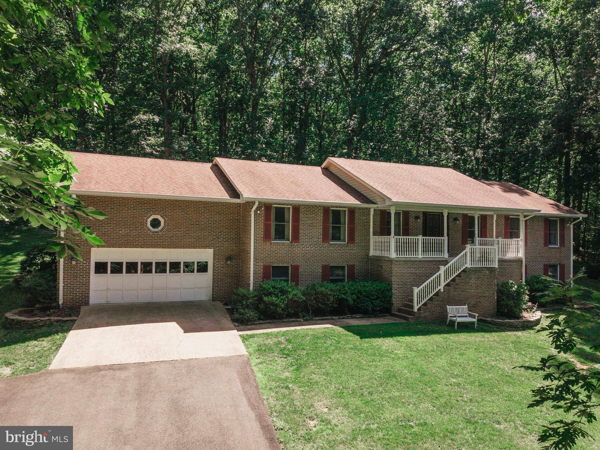 Delaplane, VA 20144,4066 ROLLING HILLS DR