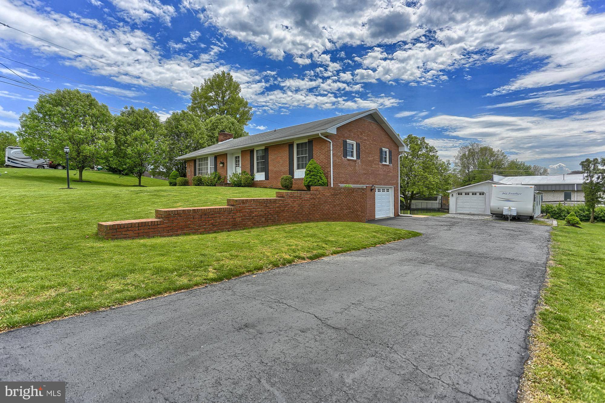 Waynesboro, PA 17268,328 ANTIETAM DR