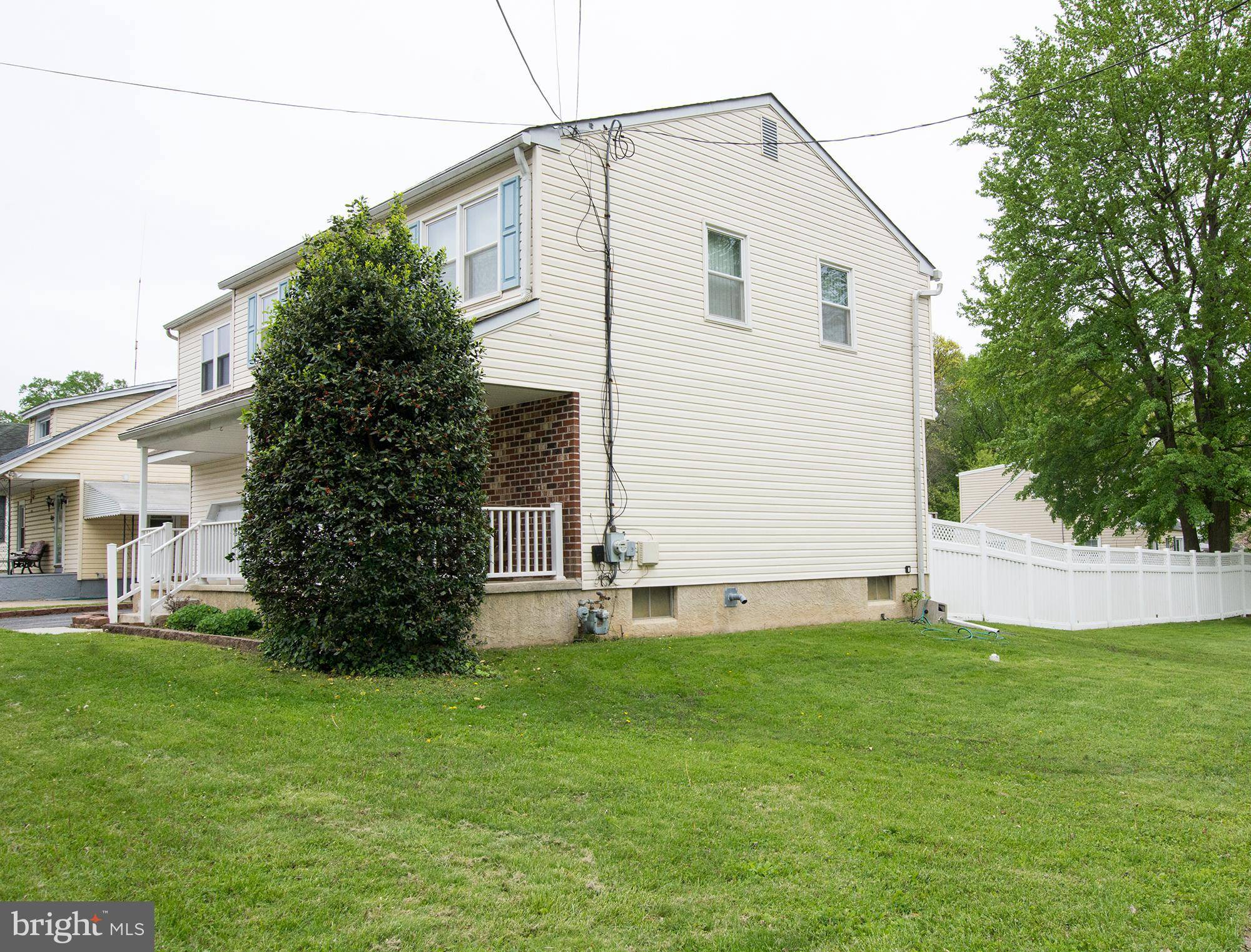 Morton, PA 19070,855 AMOSLAND RD