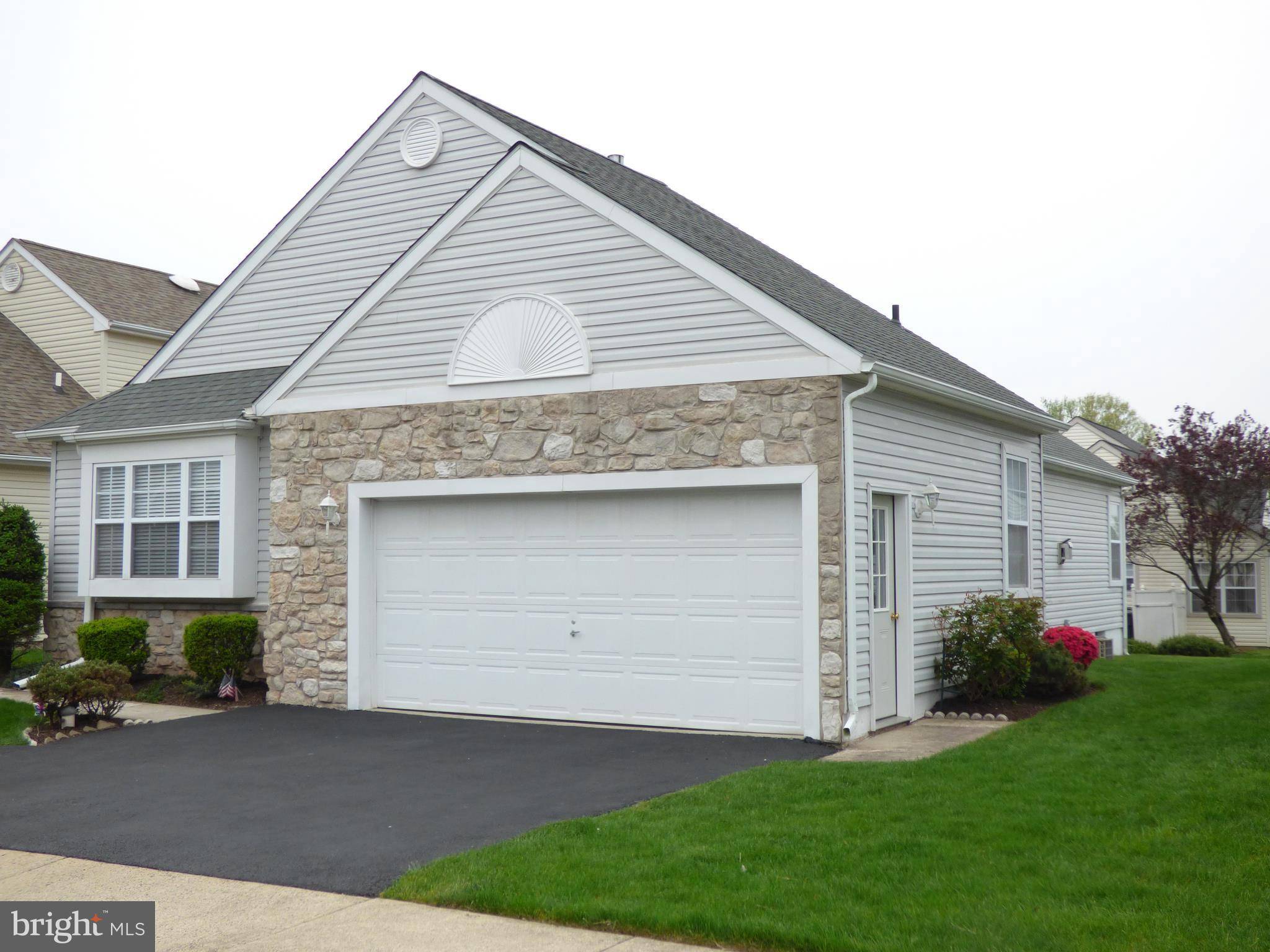 Royersford, PA 19468,33 LONGCROSS RD