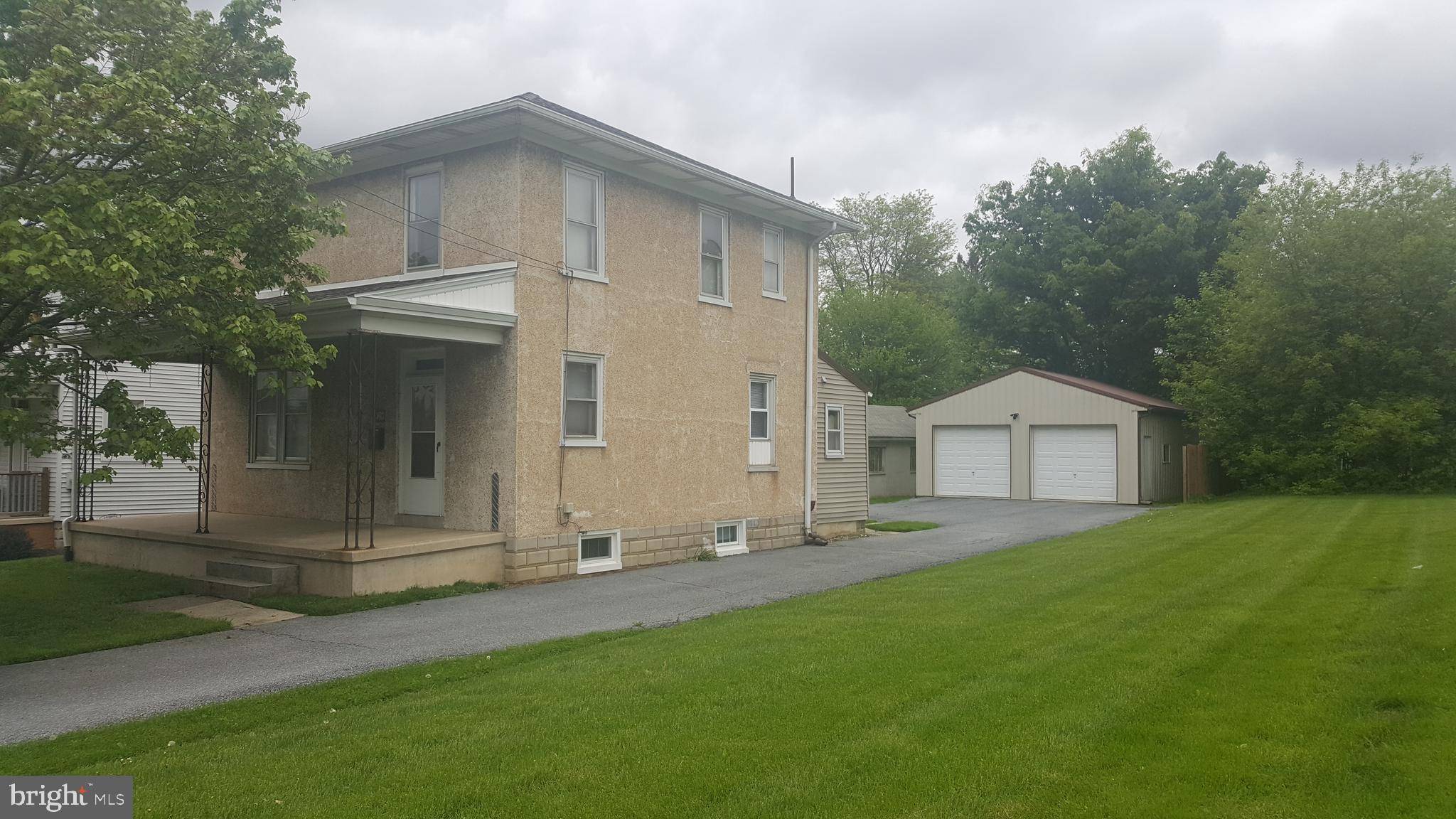 Leola, PA 17540,7 GLENBROOK RD