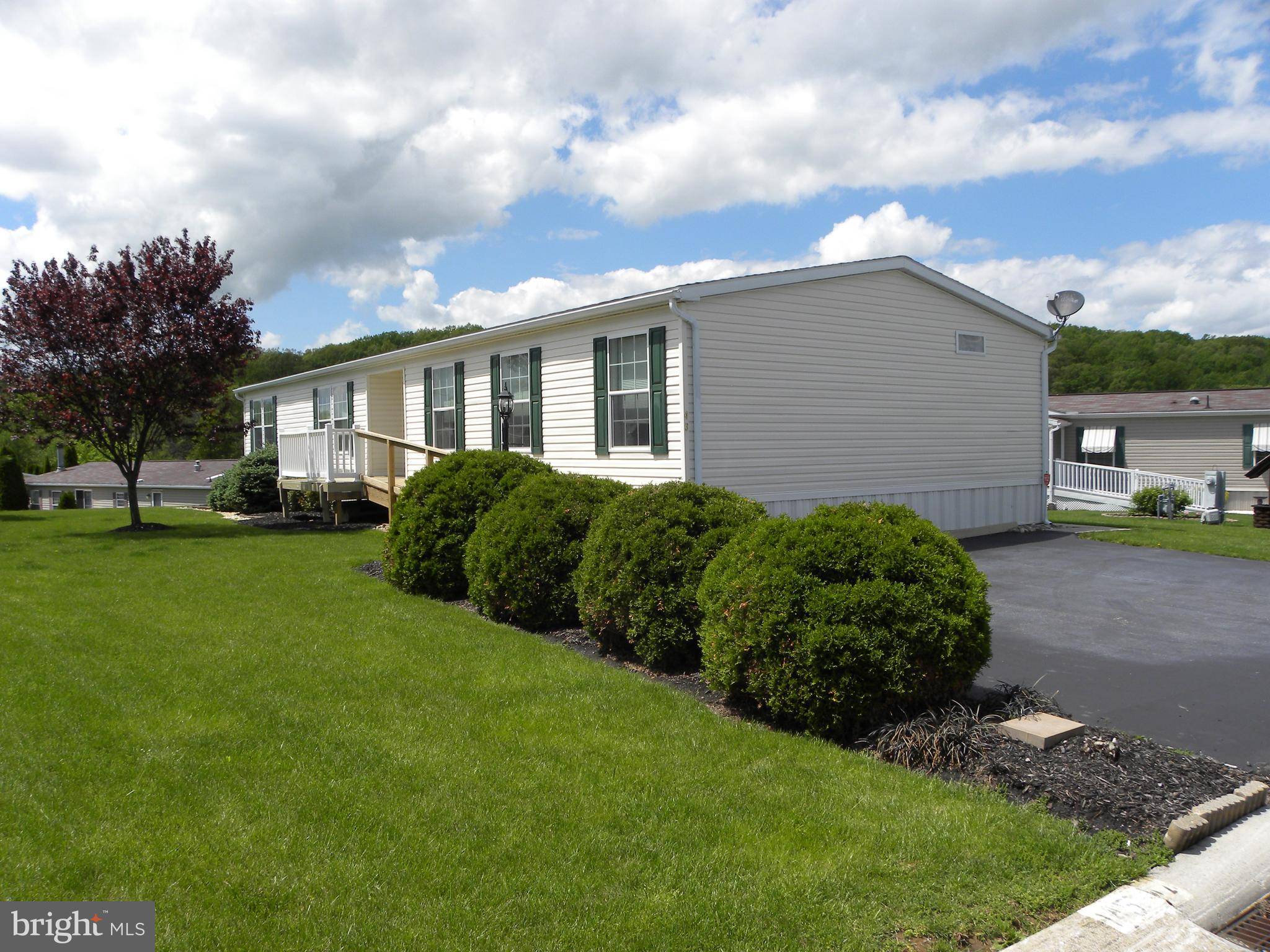 Hanover, PA 17331,43 EAGLE DR