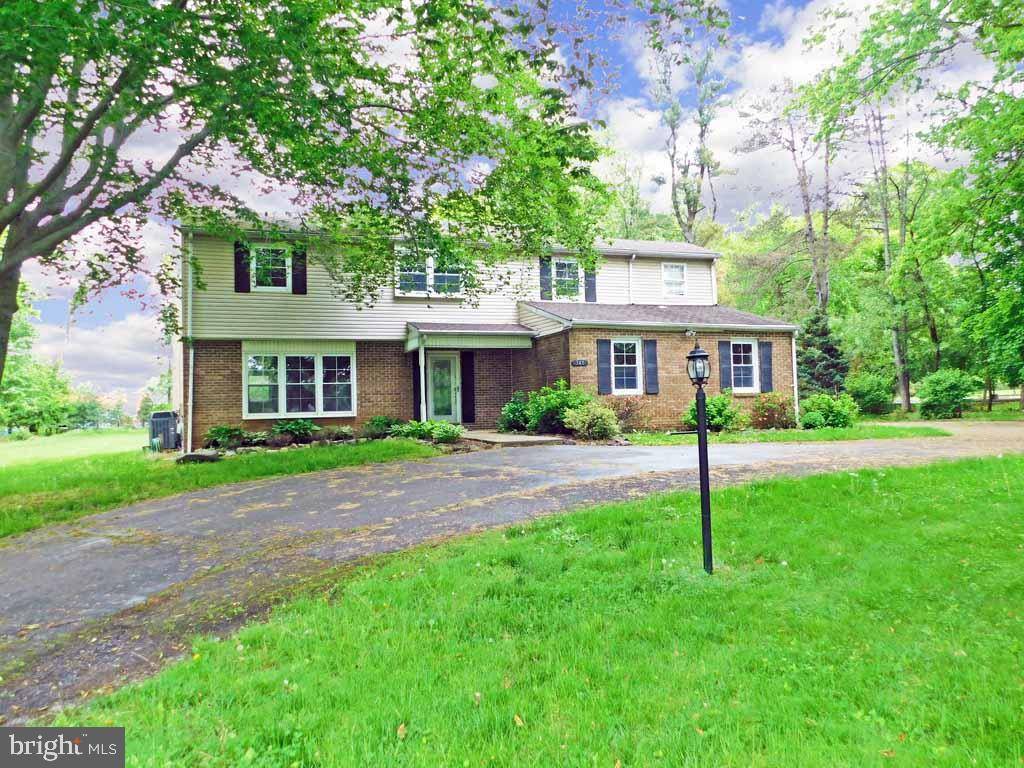 Huntingdon Valley, PA 19006,341 W COUNTY LINE RD