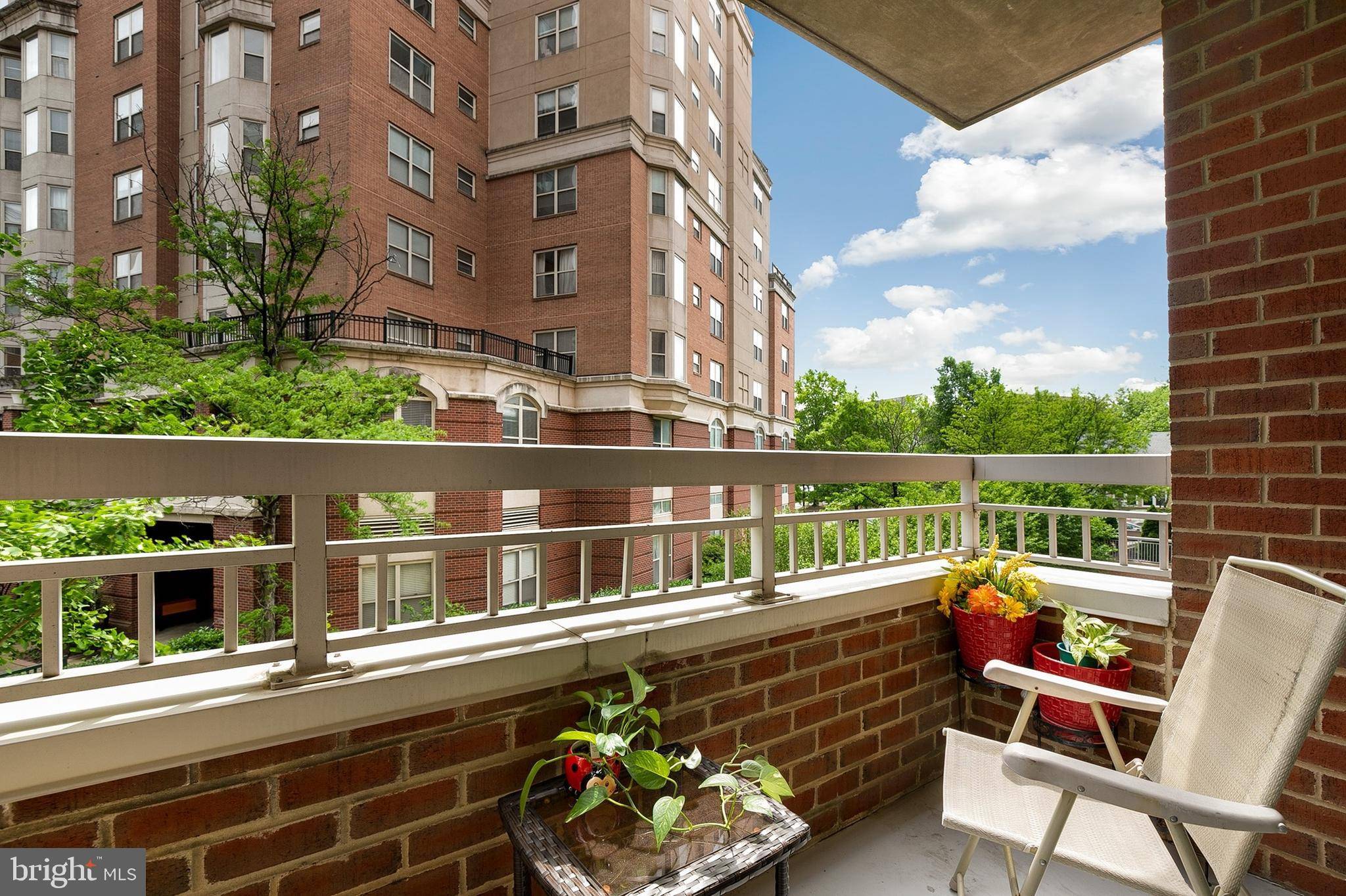 Arlington, VA 22203,3830 9TH ST N #304E