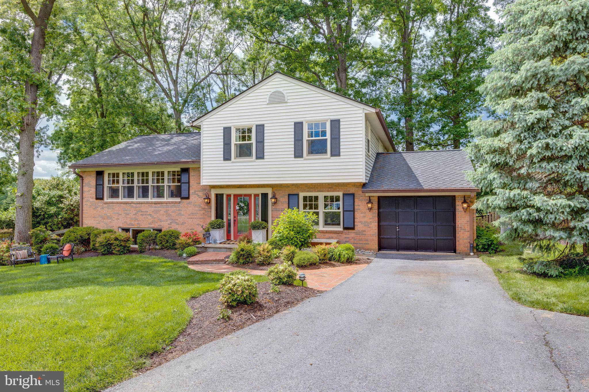 Mclean, VA 22102,7914 LYSANDER CT