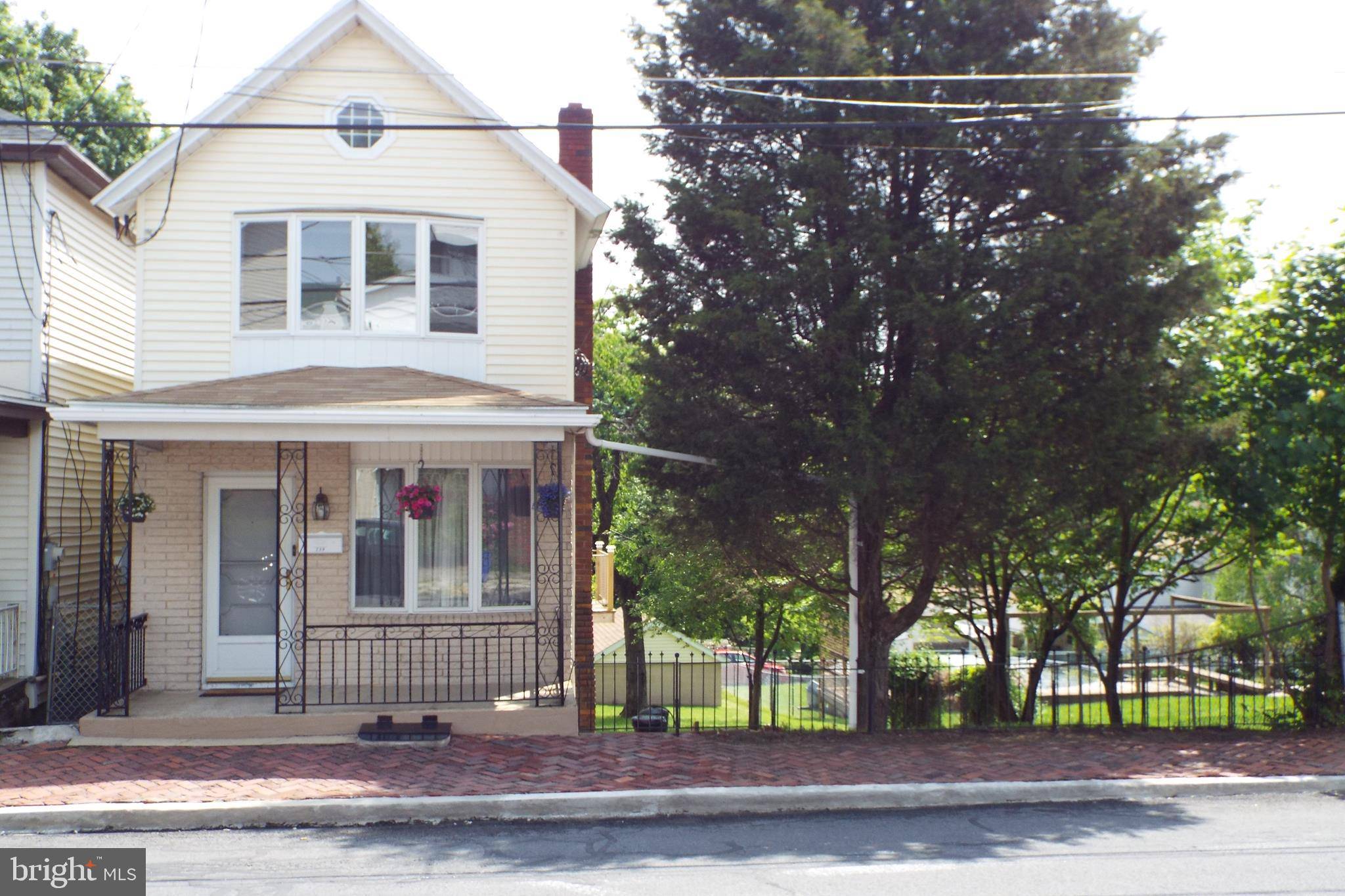 Saint Clair, PA 17970,239 CHERRY ST