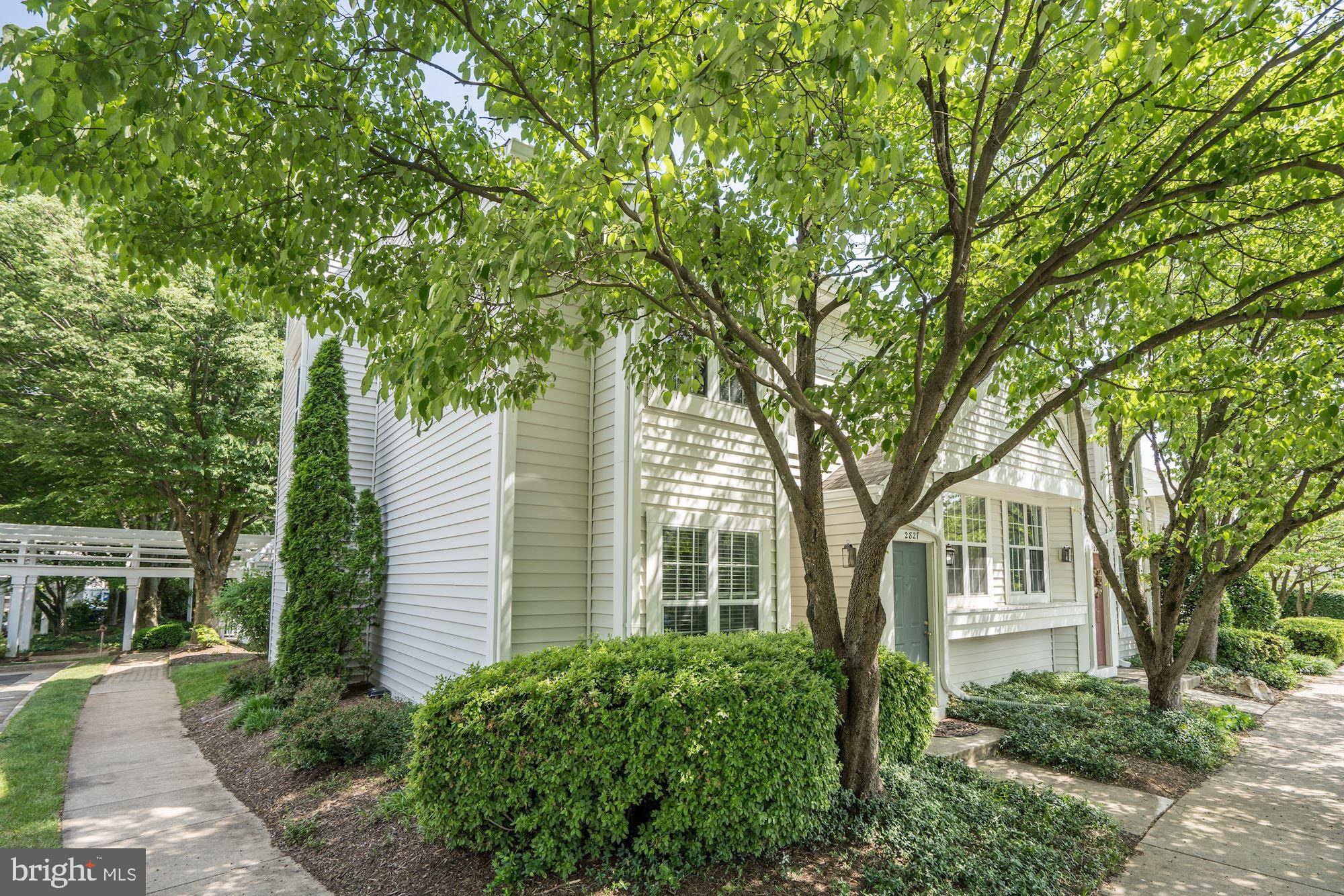 Falls Church, VA 22042,2827 YARLING CT