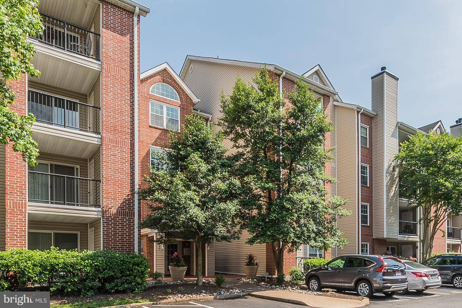 Alexandria, VA 22302,3311 WYNDHAM CIR #4193