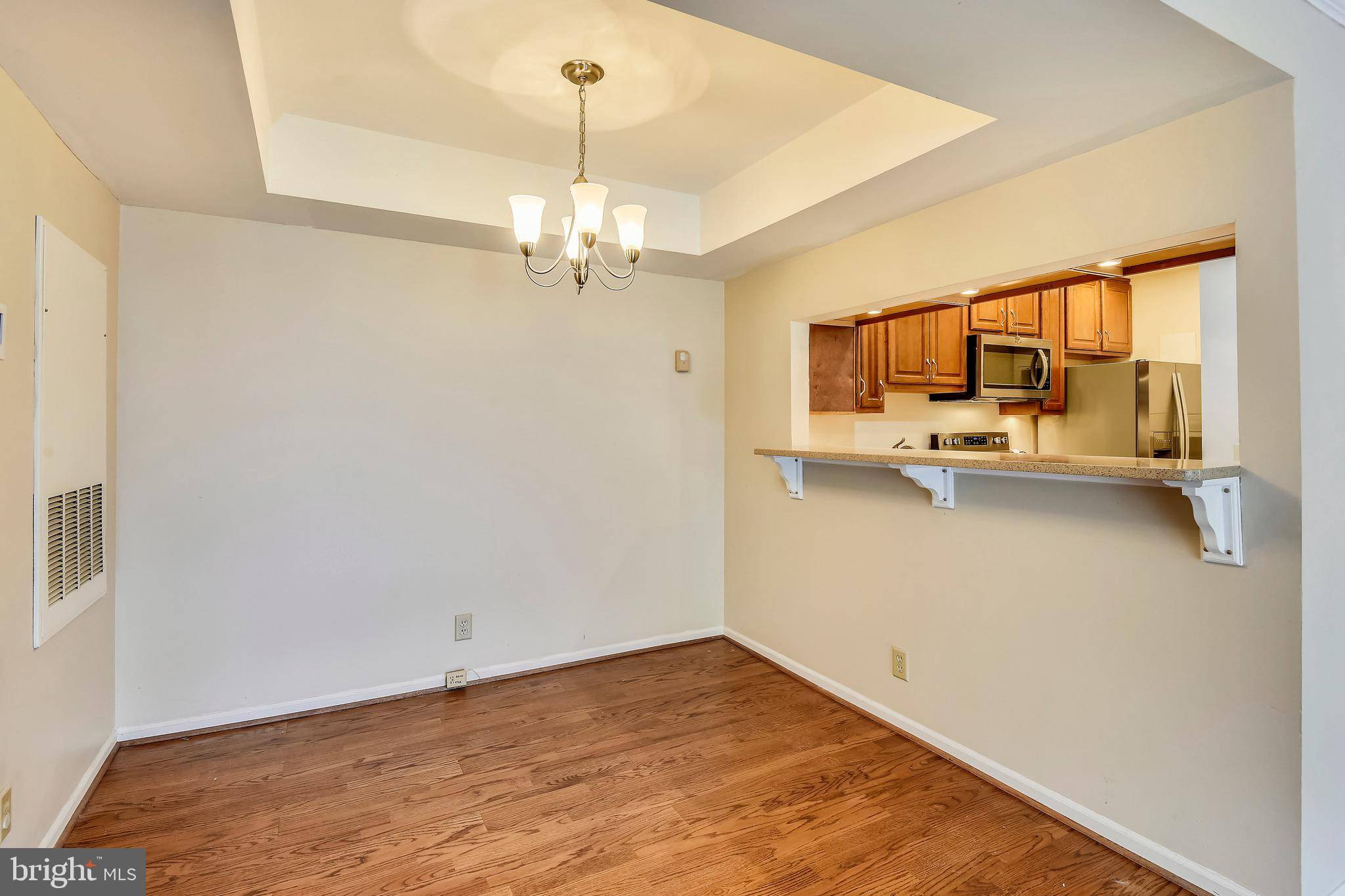 Rockville, MD 20852,5818 INMAN PARK CIR #200