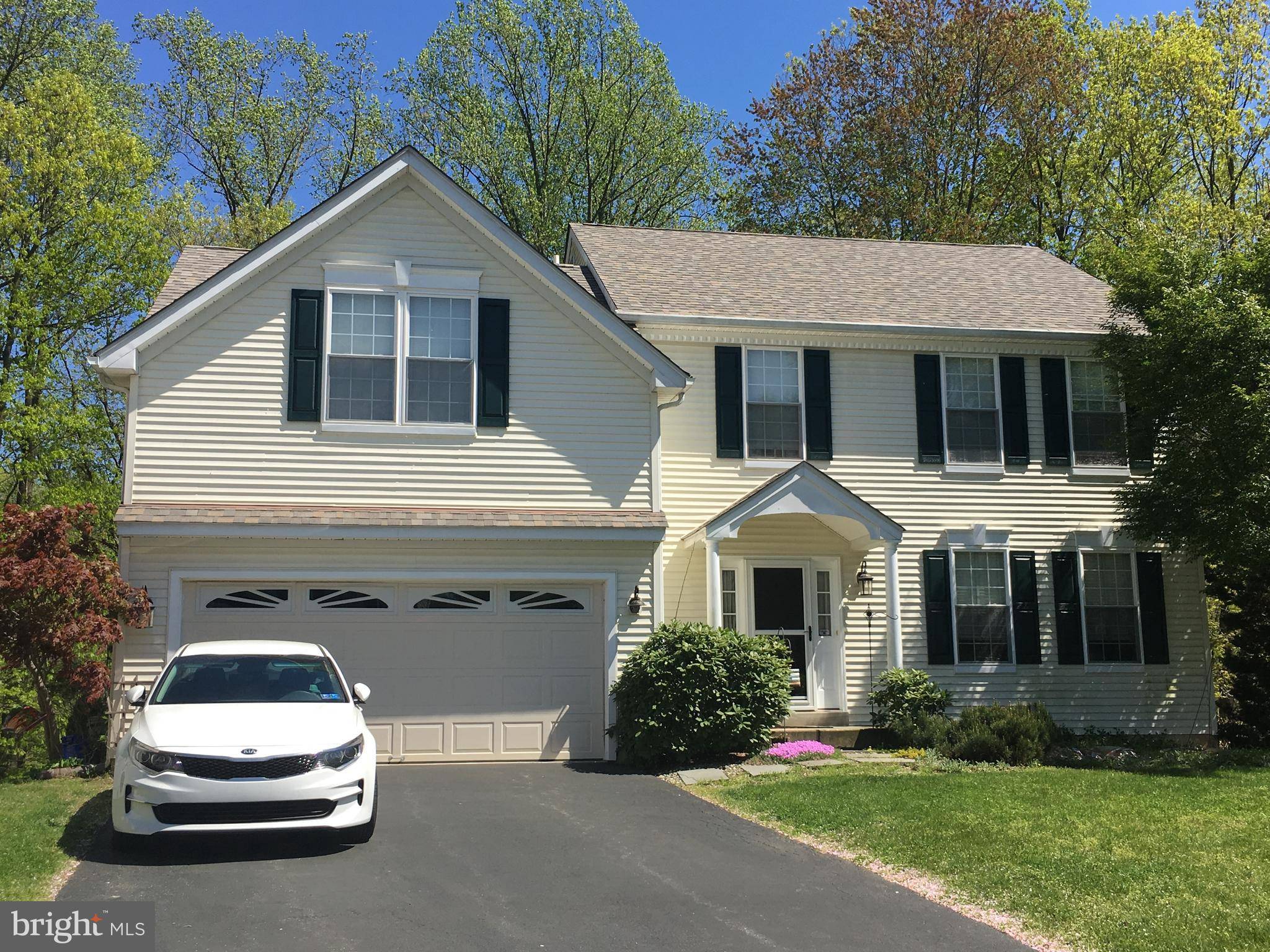 Aston, PA 19014,411 HIGHGROVE LN