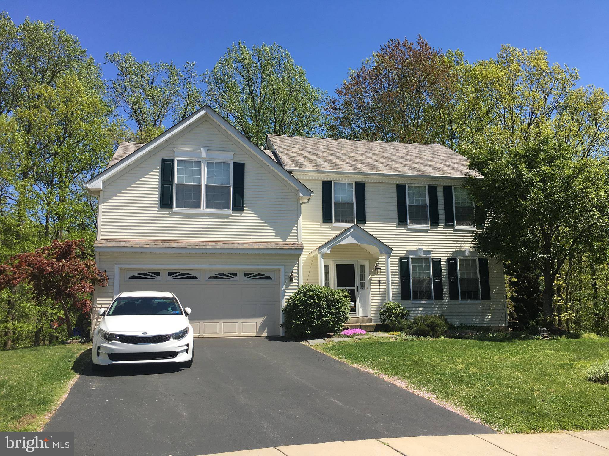 Aston, PA 19014,411 HIGHGROVE LN