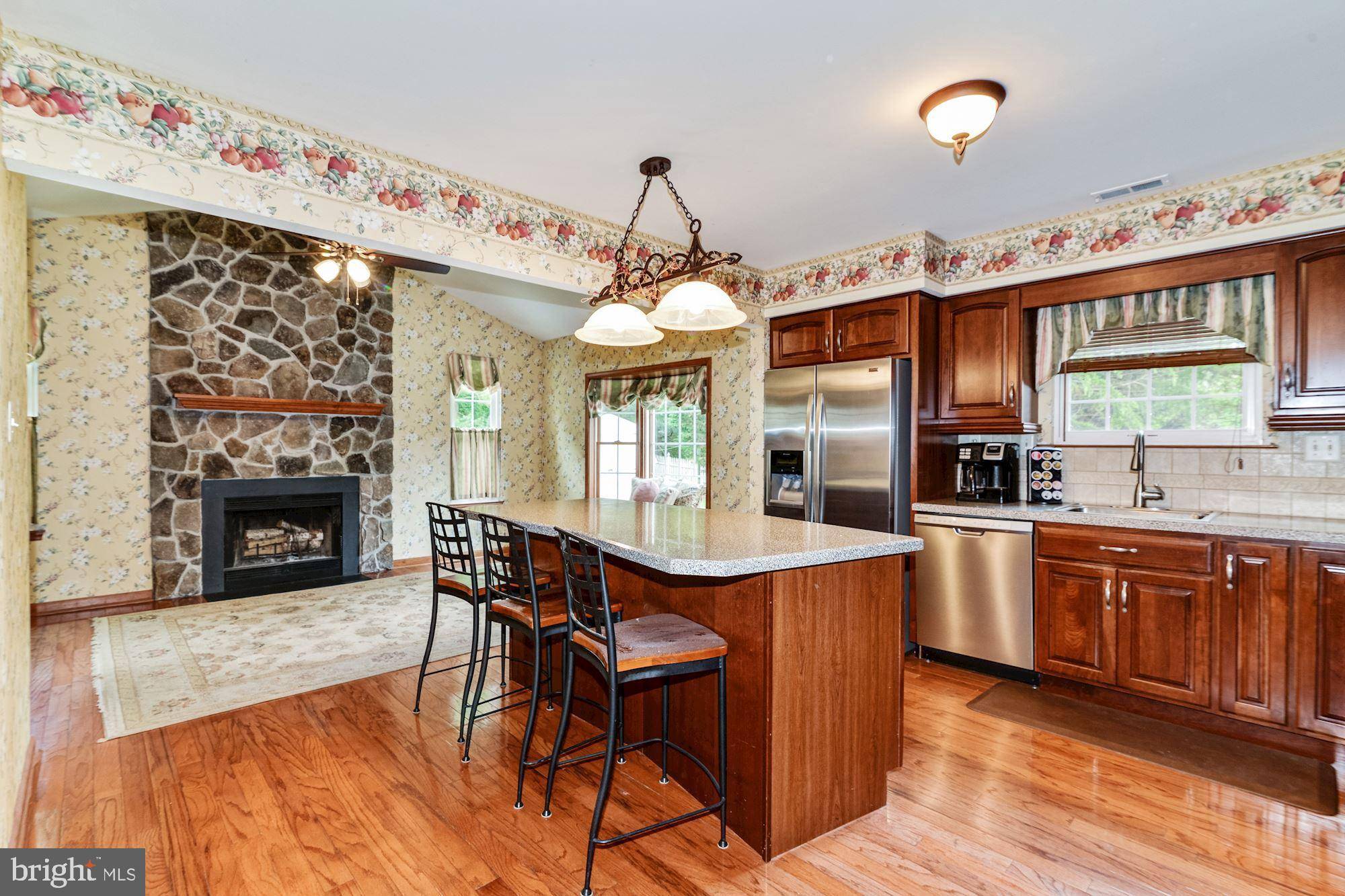 Sewell, NJ 08080,33 DEERFIELD CIR