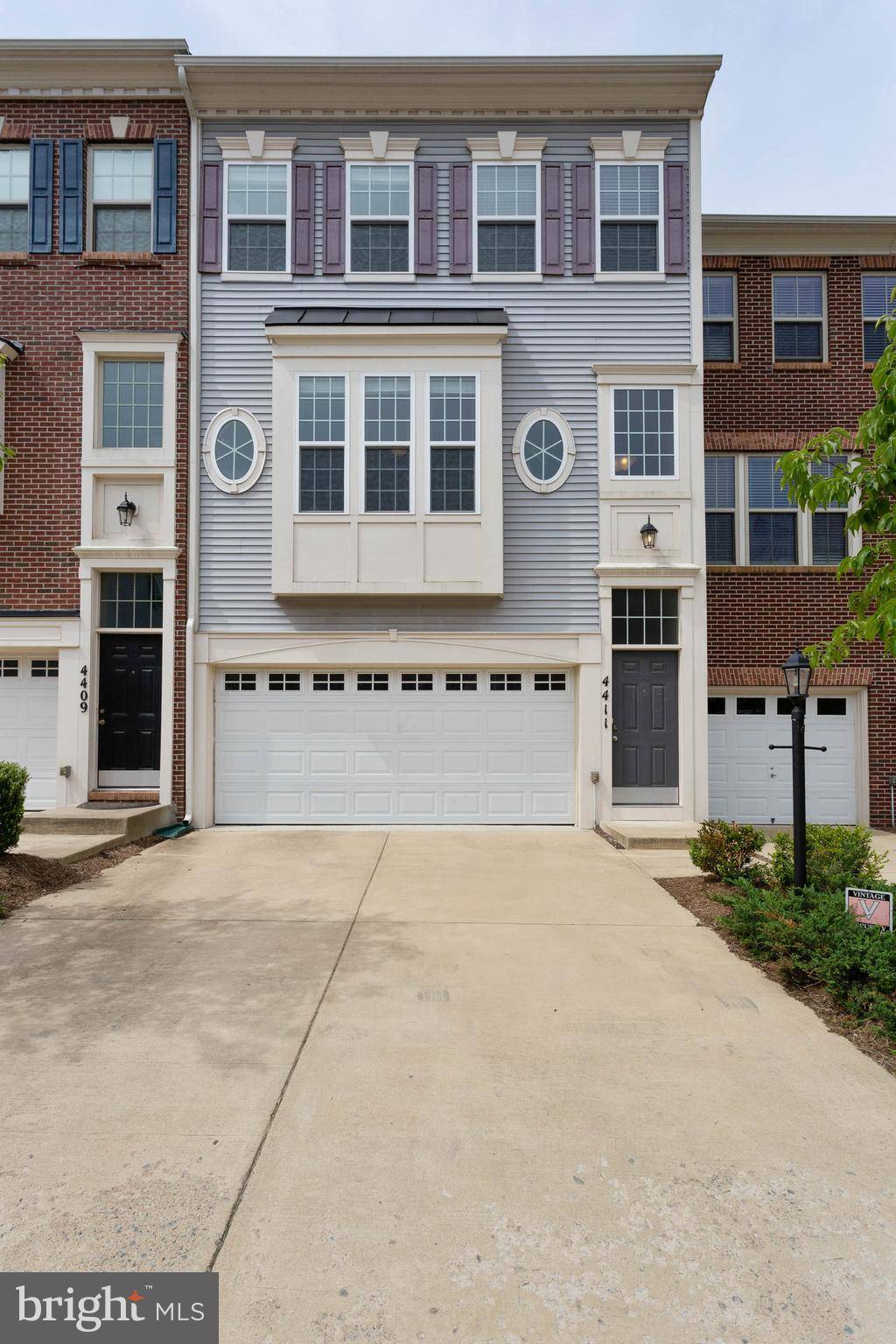 Triangle, VA 22172,4411 POTOMAC HIGHLANDS CIR #123