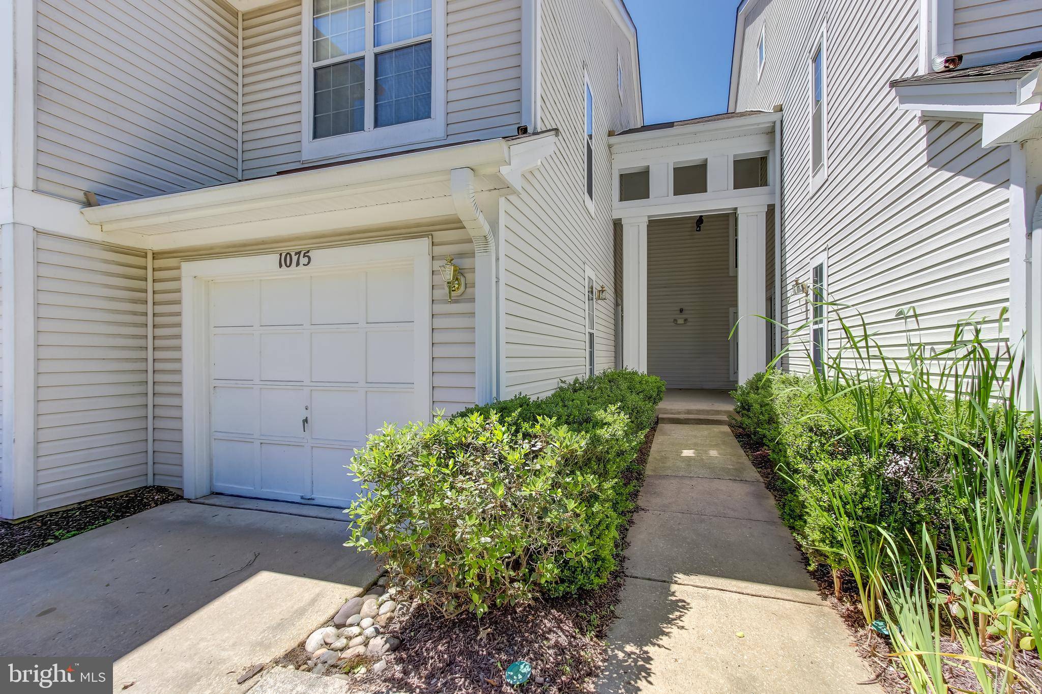 Gaithersburg, MD 20878,1075 HILLSIDE LAKE TER #1304