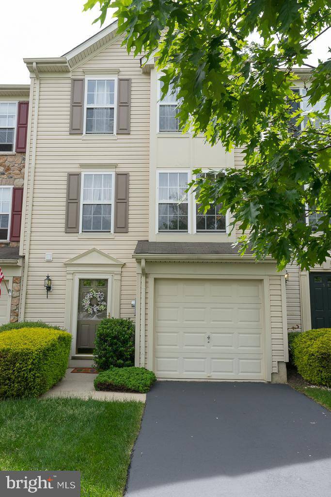 Center Valley, PA 18034,4518 EAGLE CT #46