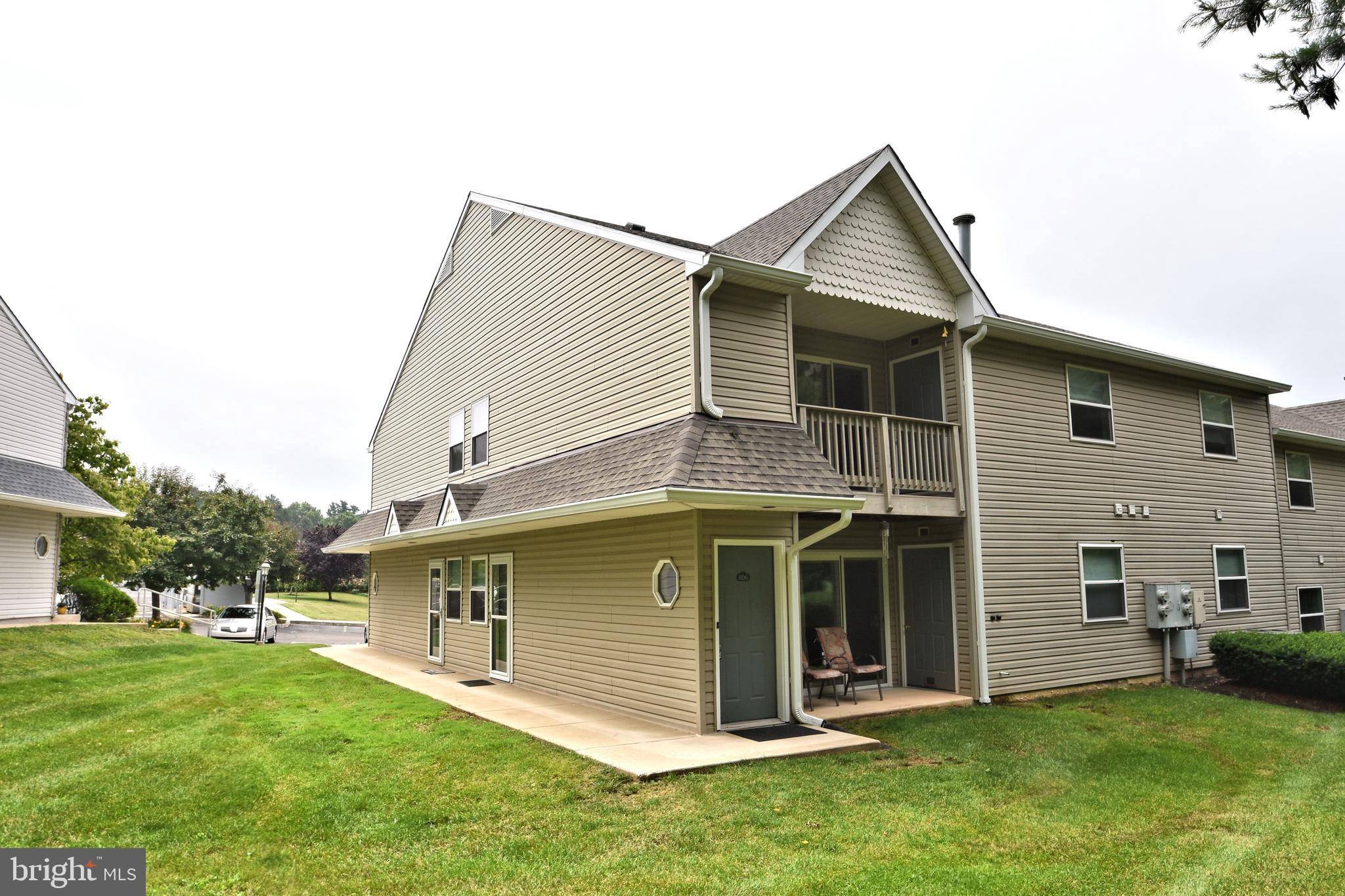 Royersford, PA 19468,806 HORSESHOE DR