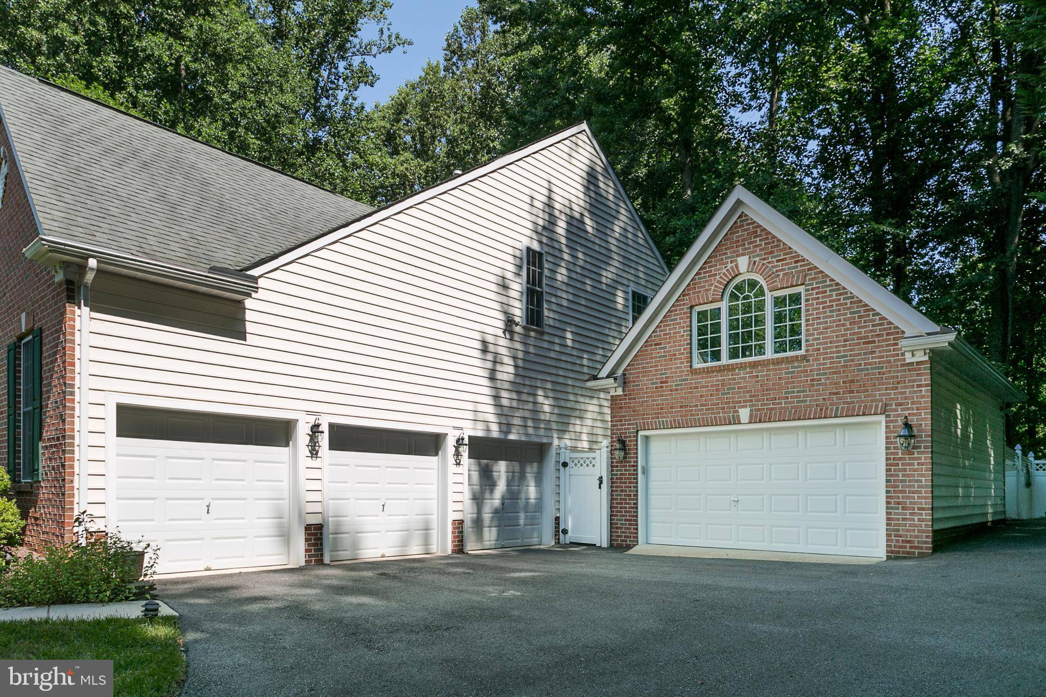 Lothian, MD 20711,614 TRAVELLER CT