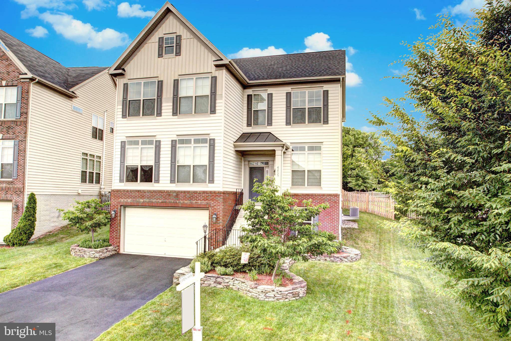 Ashburn, VA 20148,42735 MACAULEY PL