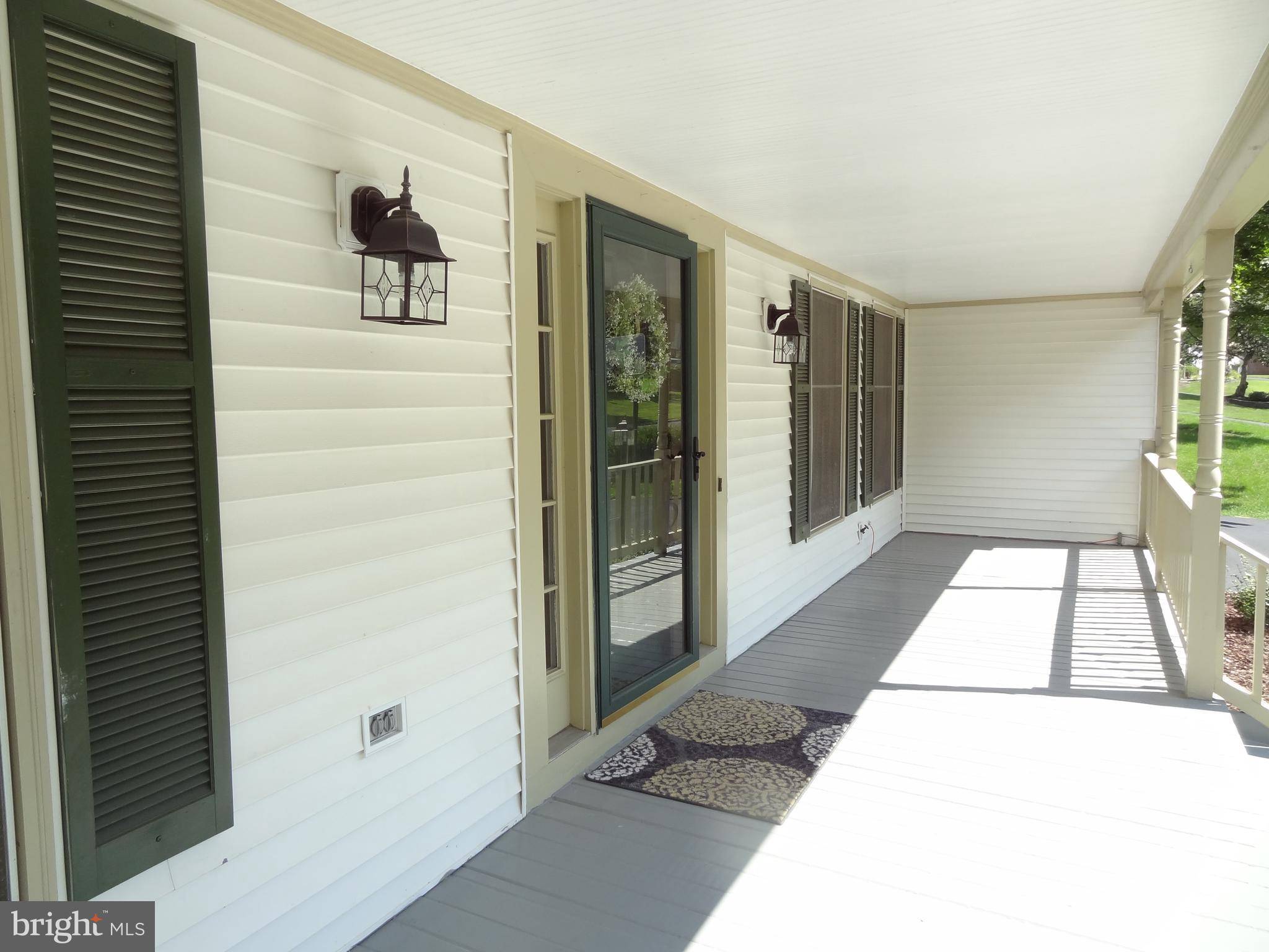 Clifton, VA 20124,6103 BLUFFDALE CT