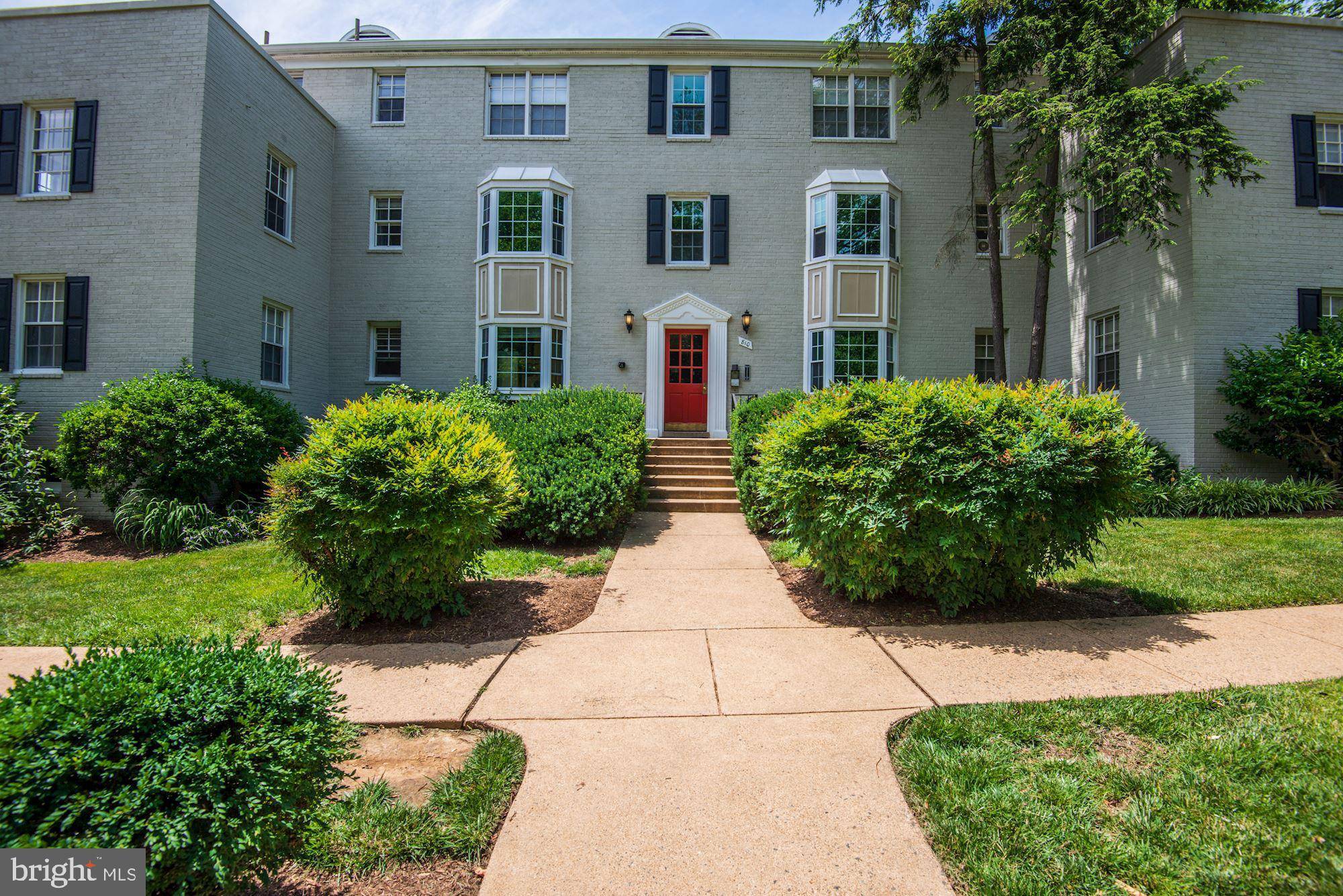 Arlington, VA 22204,810 S ARLINGTON MILL DR #8-201