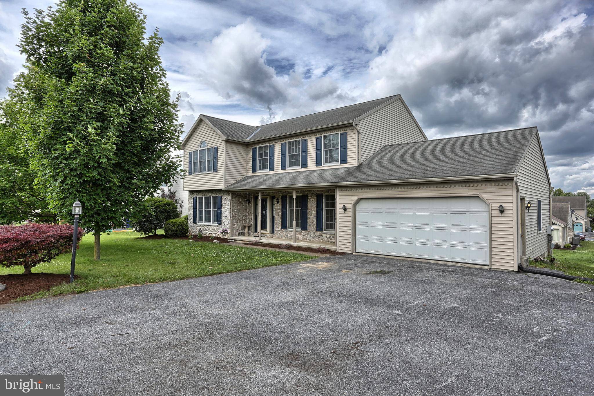 Palmyra, PA 17078,216 OAK LN