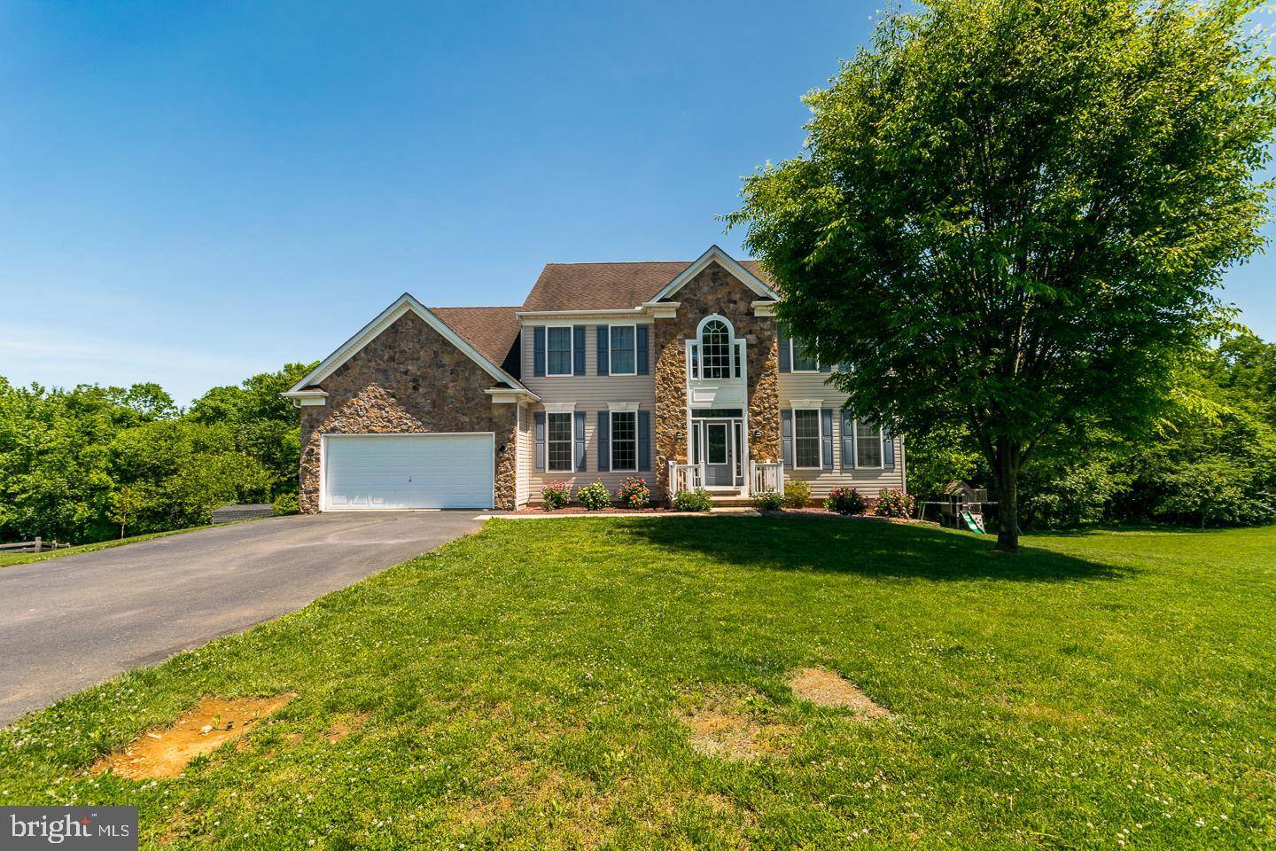 Falling Waters, WV 25419,350 BERKSHIRE