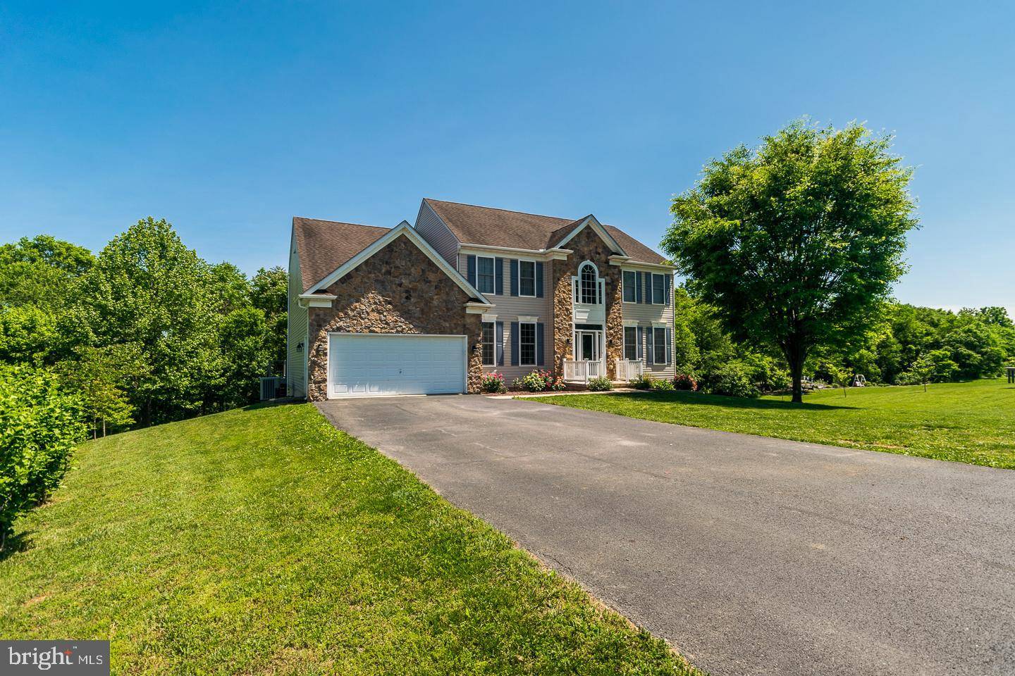 Falling Waters, WV 25419,350 BERKSHIRE