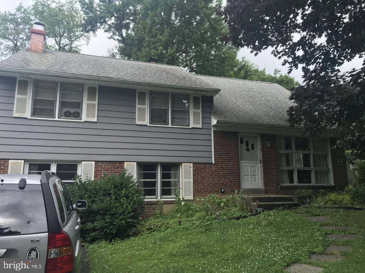 Wallingford, PA 19086,309 SCOTT LN