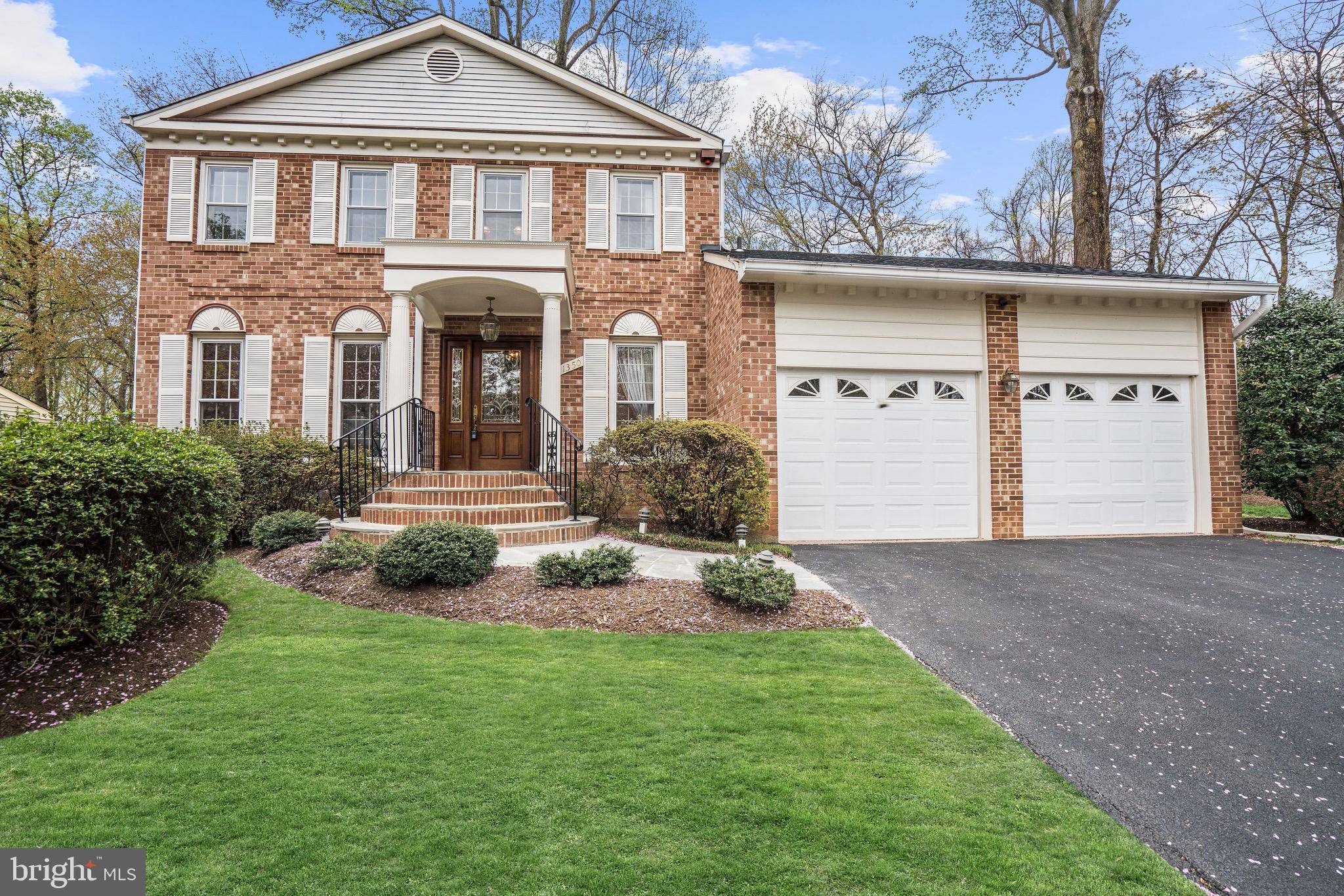 Mclean, VA 22102,1350 SNOW MEADOW LN