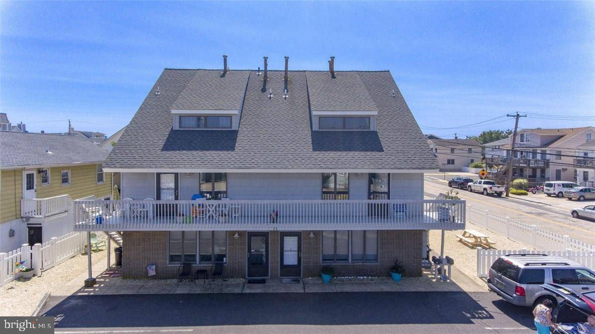 Seaside Park, NJ 08752,35 L ST #B3