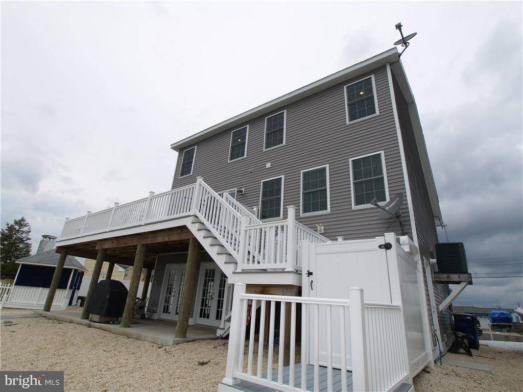 Tuckerton, NJ 08087,33 LAKE SAINT CLAIR DR