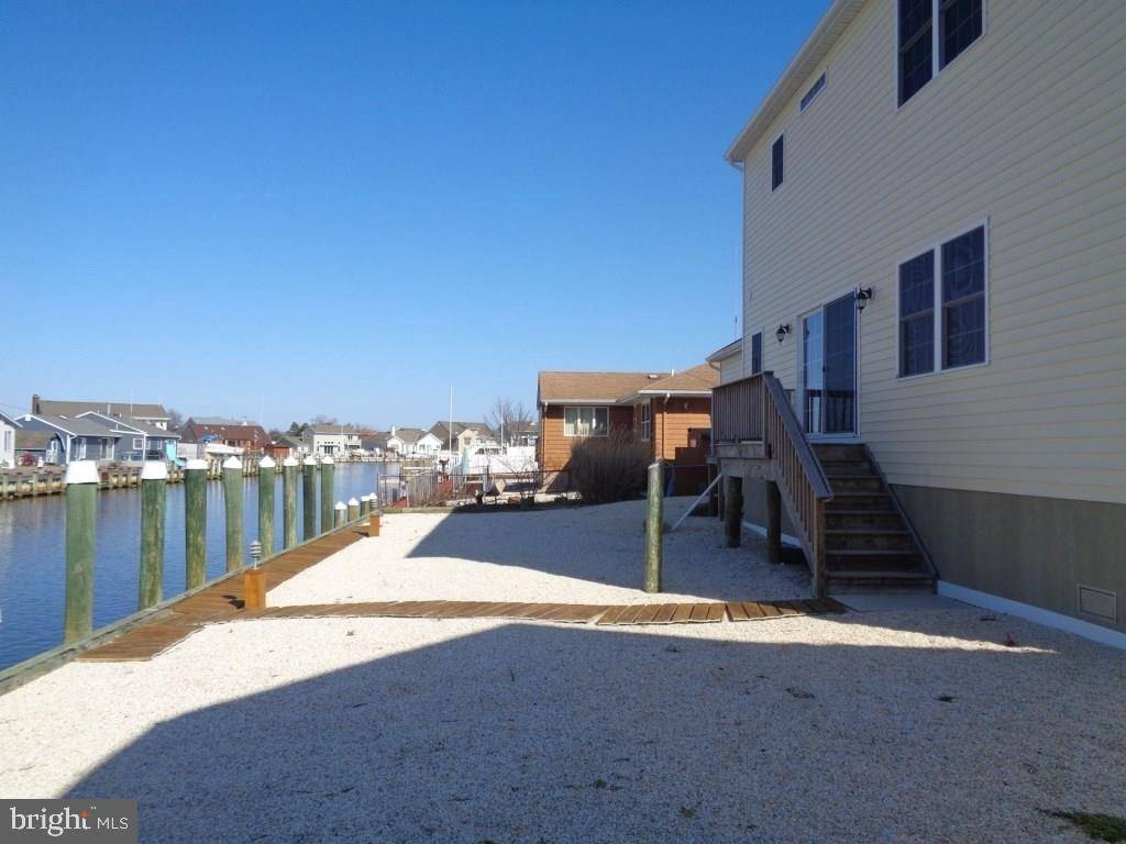 Forked River, NJ 08731,812 ANCHOR DR