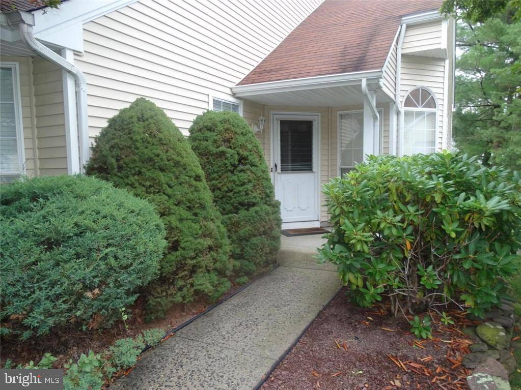 Freehold, NJ 07728,175 DAFFODIL DR