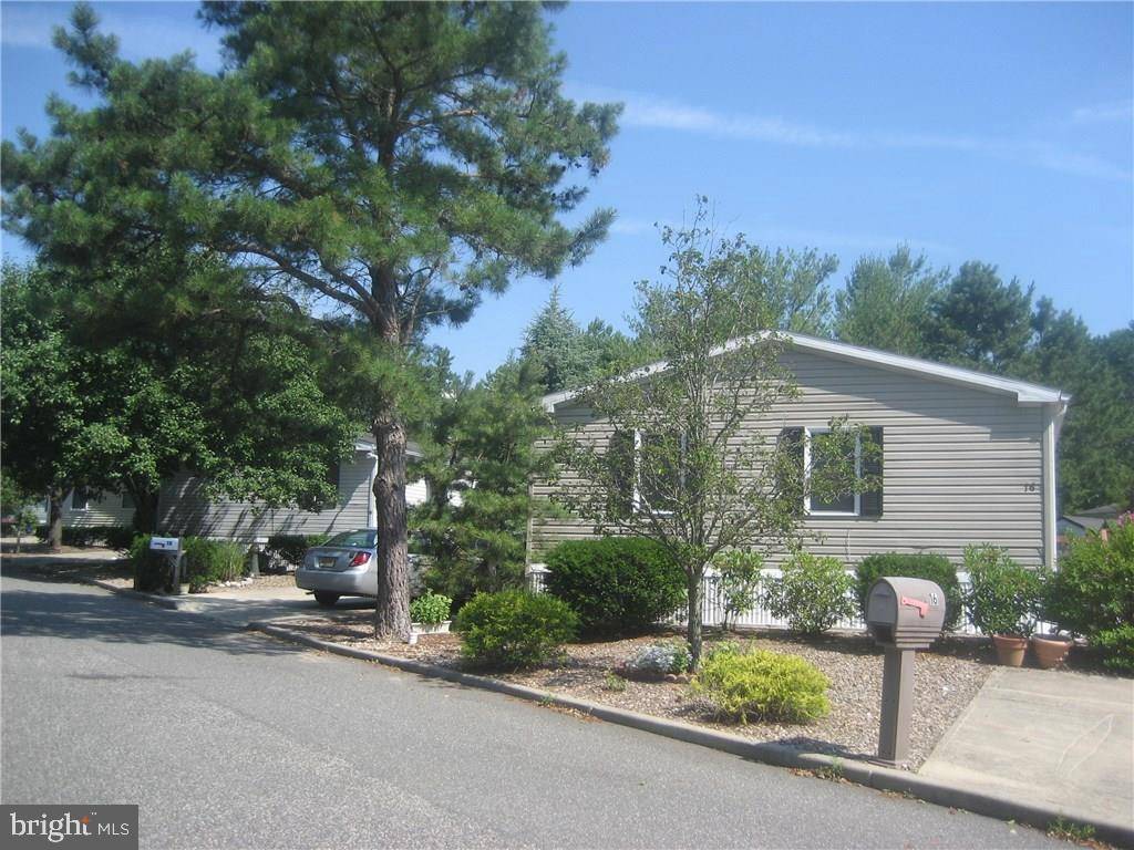 Manahawkin, NJ 08050,16 OAK TREE LANE LN