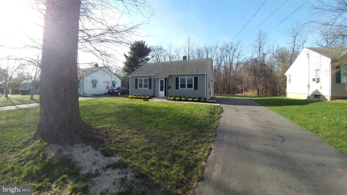 Freehold, NJ 07728,11 HOLMES TER