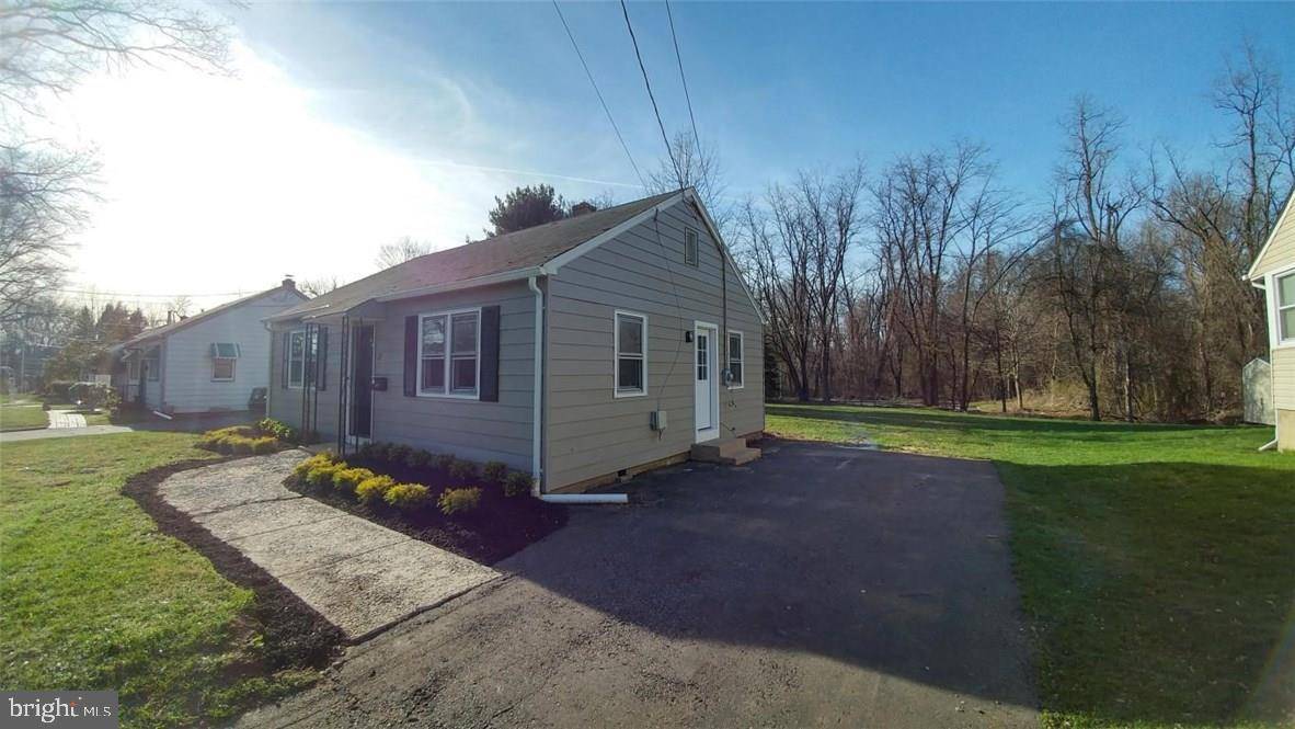 Freehold, NJ 07728,11 HOLMES TER