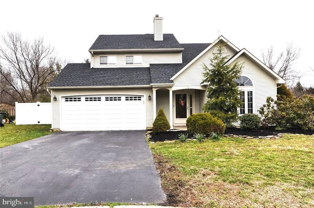 Freehold, NJ 07728,22 RAVENWOOD CT