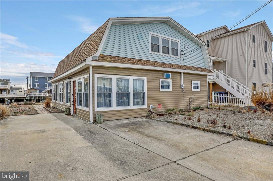 Tuckerton, NJ 08087,116 MOHAWK DR E