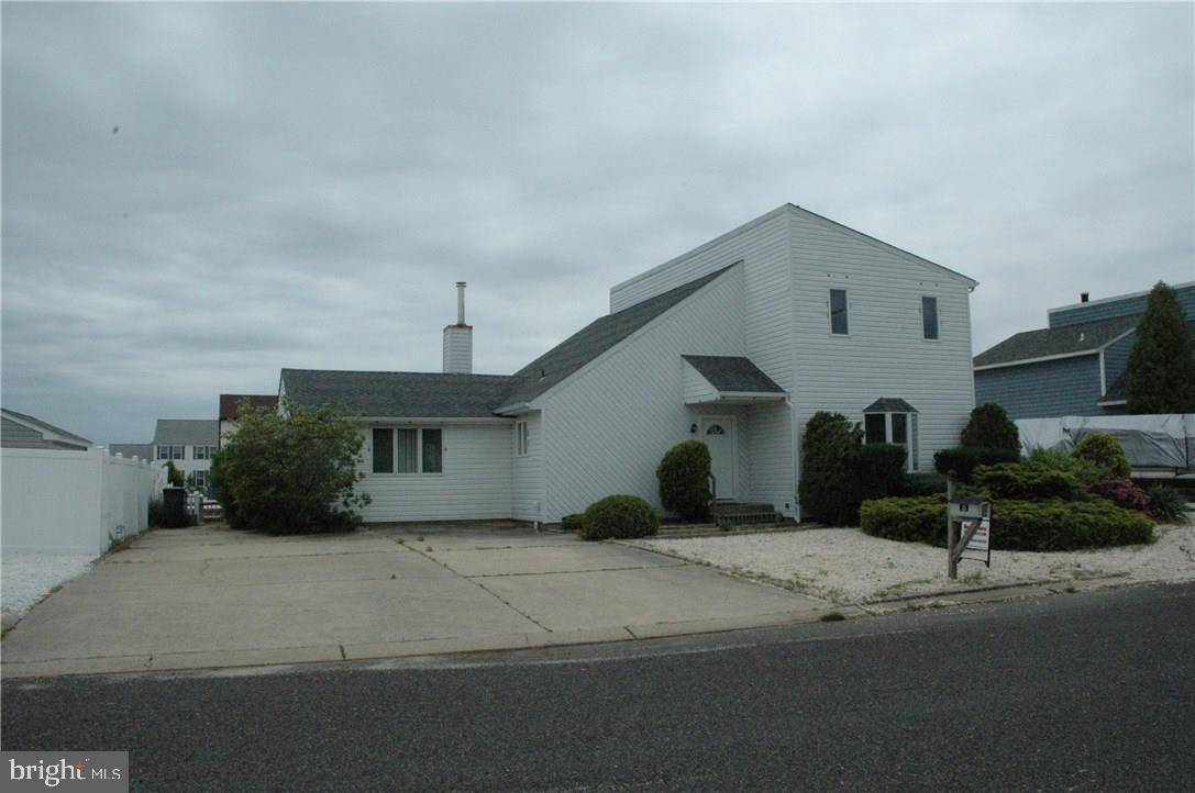 Manahawkin, NJ 08050,177 CATHERINE LN