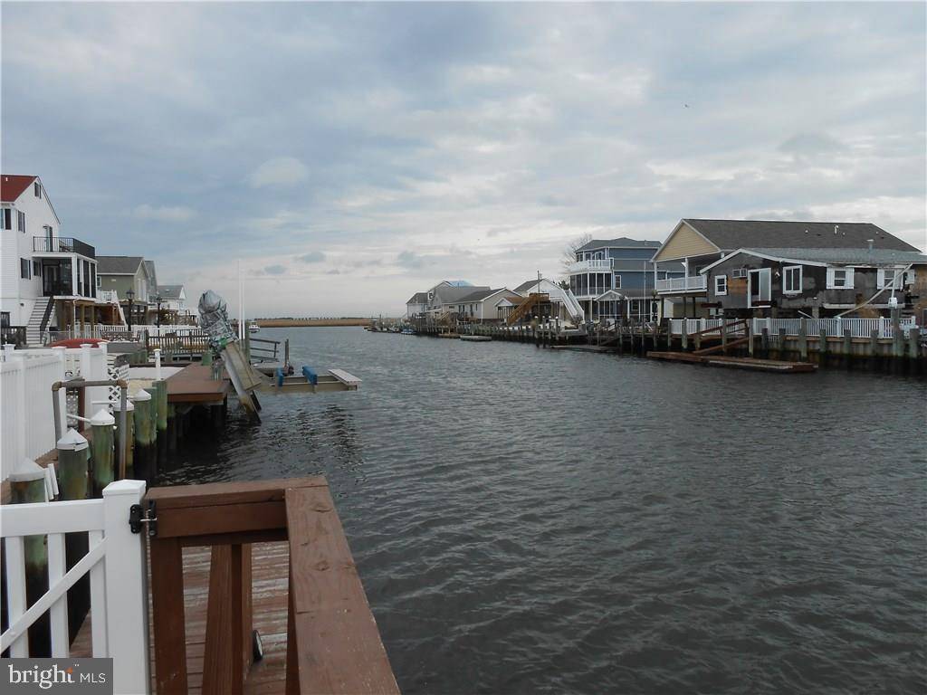 Tuckerton, NJ 08087,120 SAIL DR E