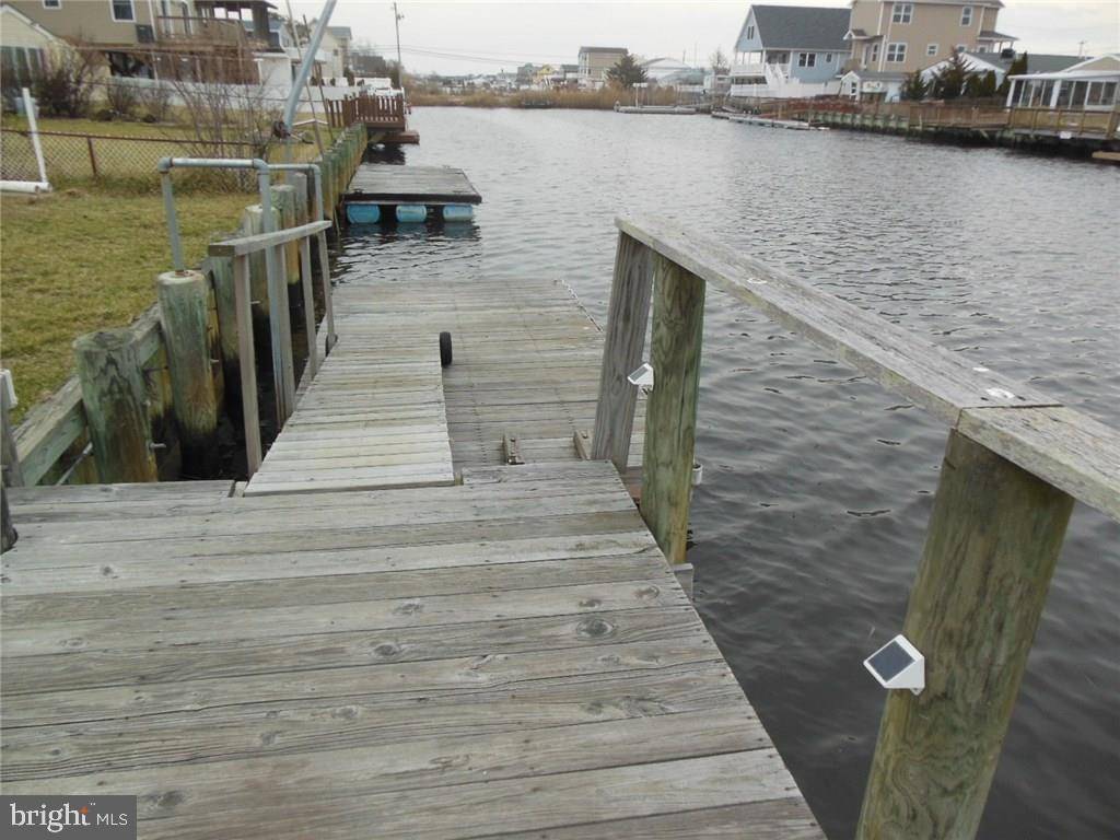 Tuckerton, NJ 08087,13 W MOHAWK DR