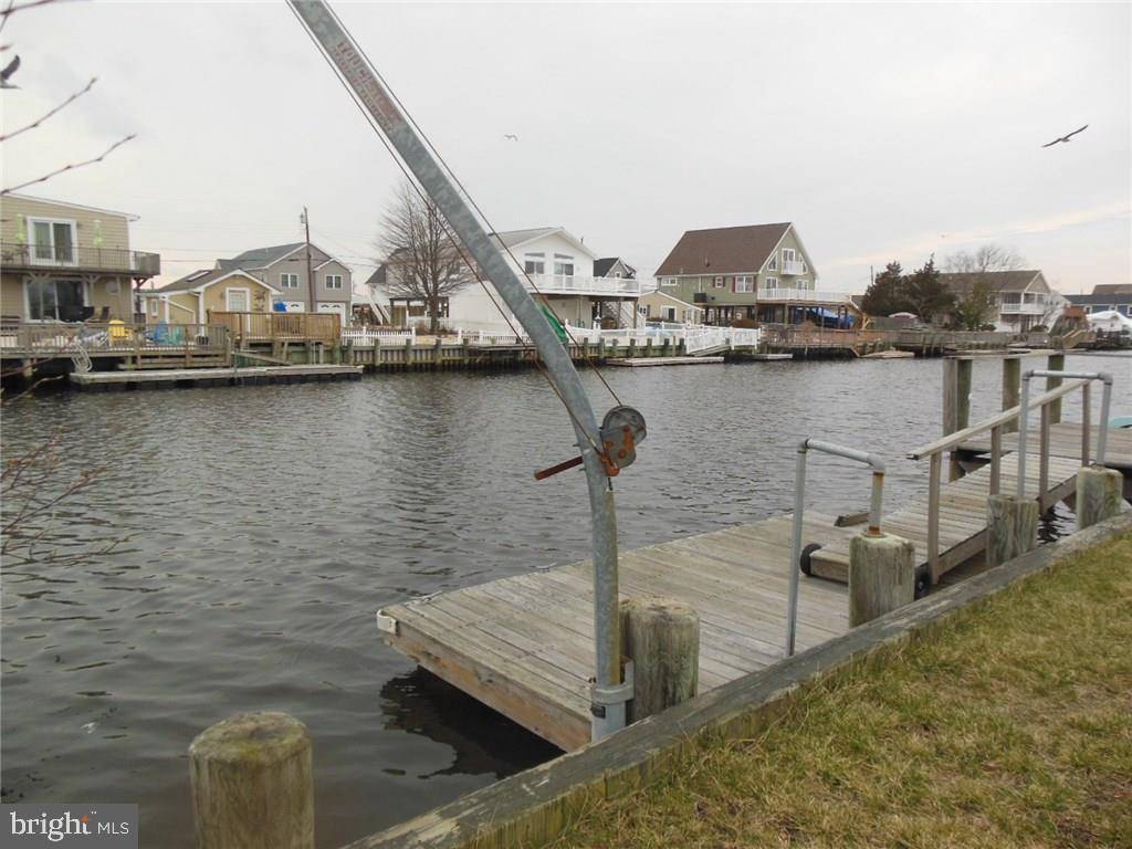 Tuckerton, NJ 08087,13 W MOHAWK DR