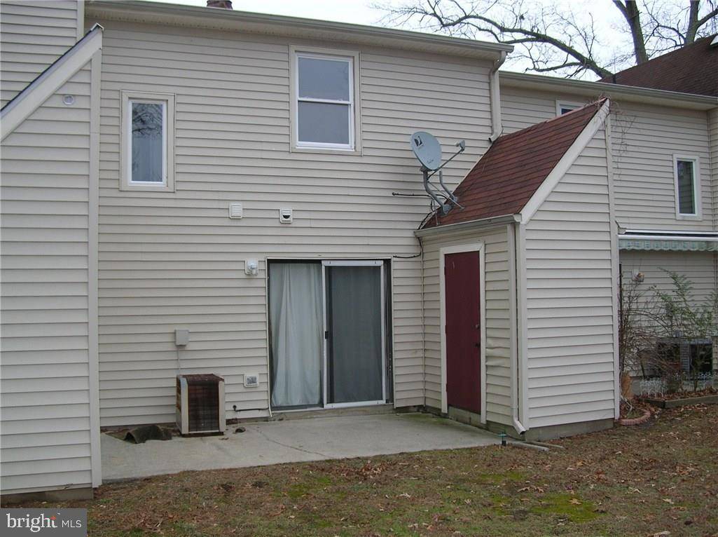 Tuckerton, NJ 08087,13 TOWNHOUSE LN