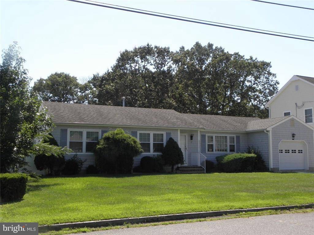 Forked River, NJ 08731,117 OAKWOOD PL