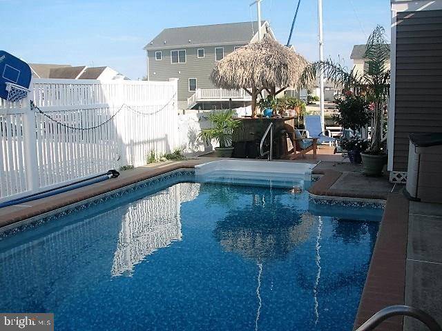 Manahawkin, NJ 08050,100 BERNARD DR