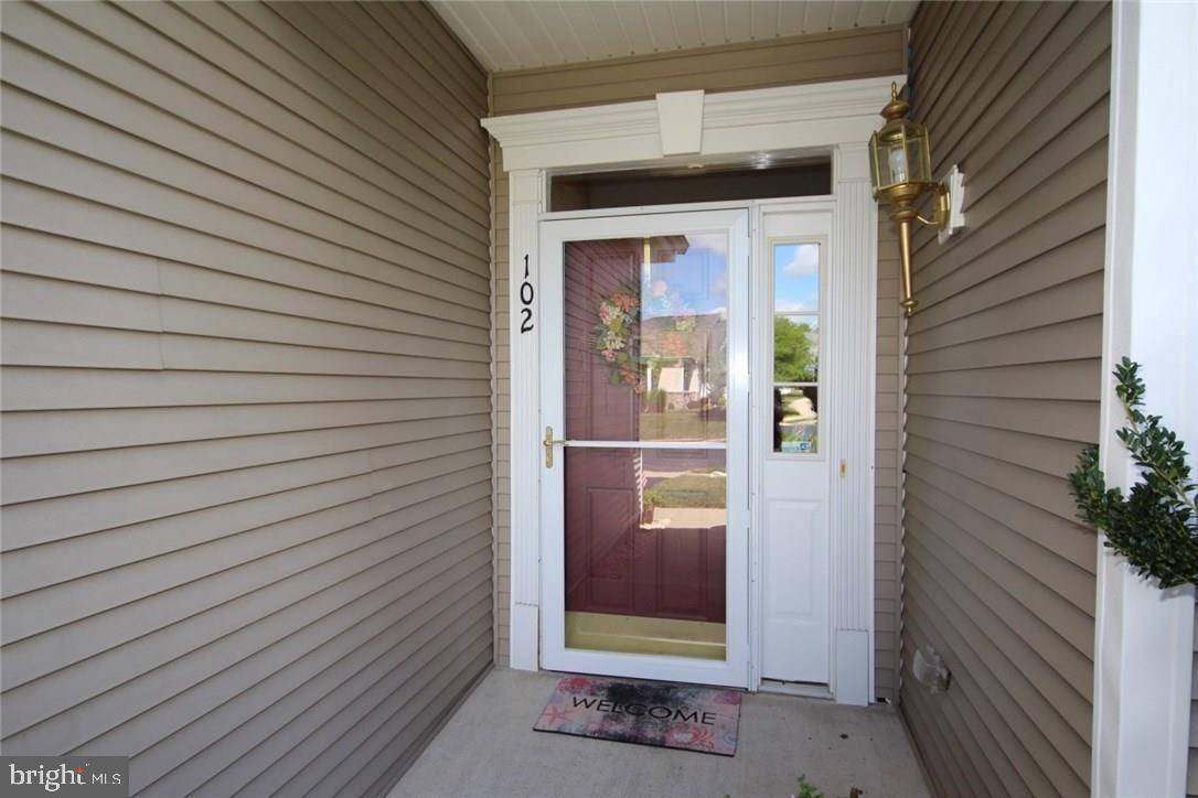 Barnegat, NJ 08005,102 LAKELAND DR